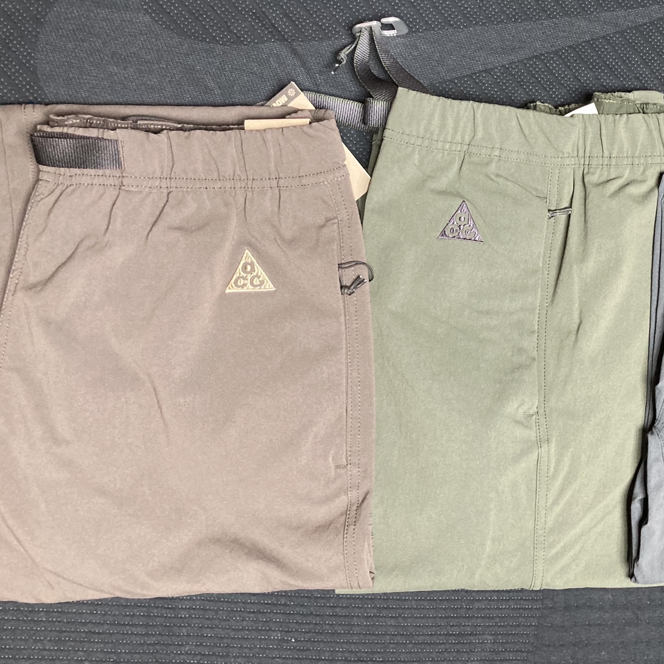 Nike ACG Trail Pants Sequoia - Asia 착용 스타일