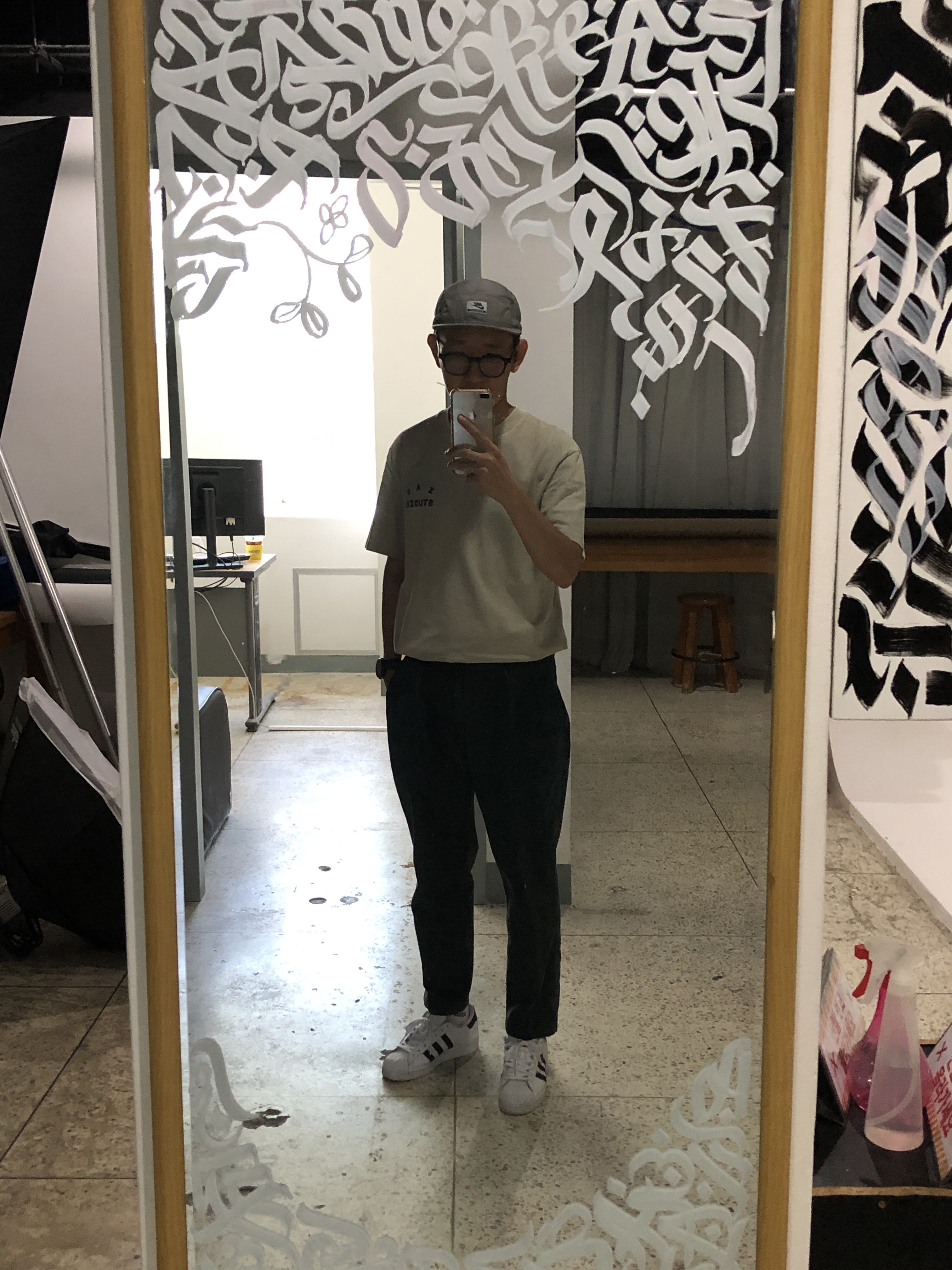 Adidas Superstar White Black 착용 스타일