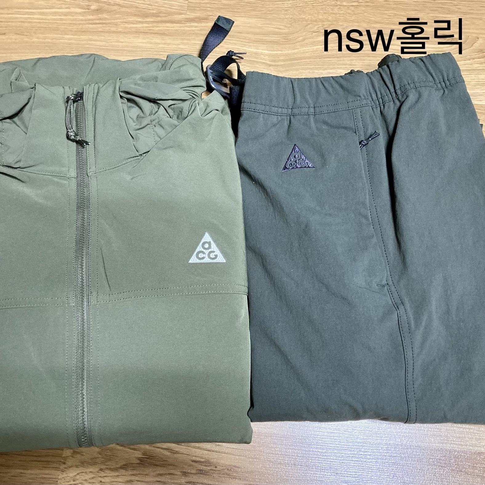 Nike ACG Sun Farer Jacket Medium Olive - Asia, Nike ACG Trail Pants Sequoia - Asia 착용 스타일 - 1
