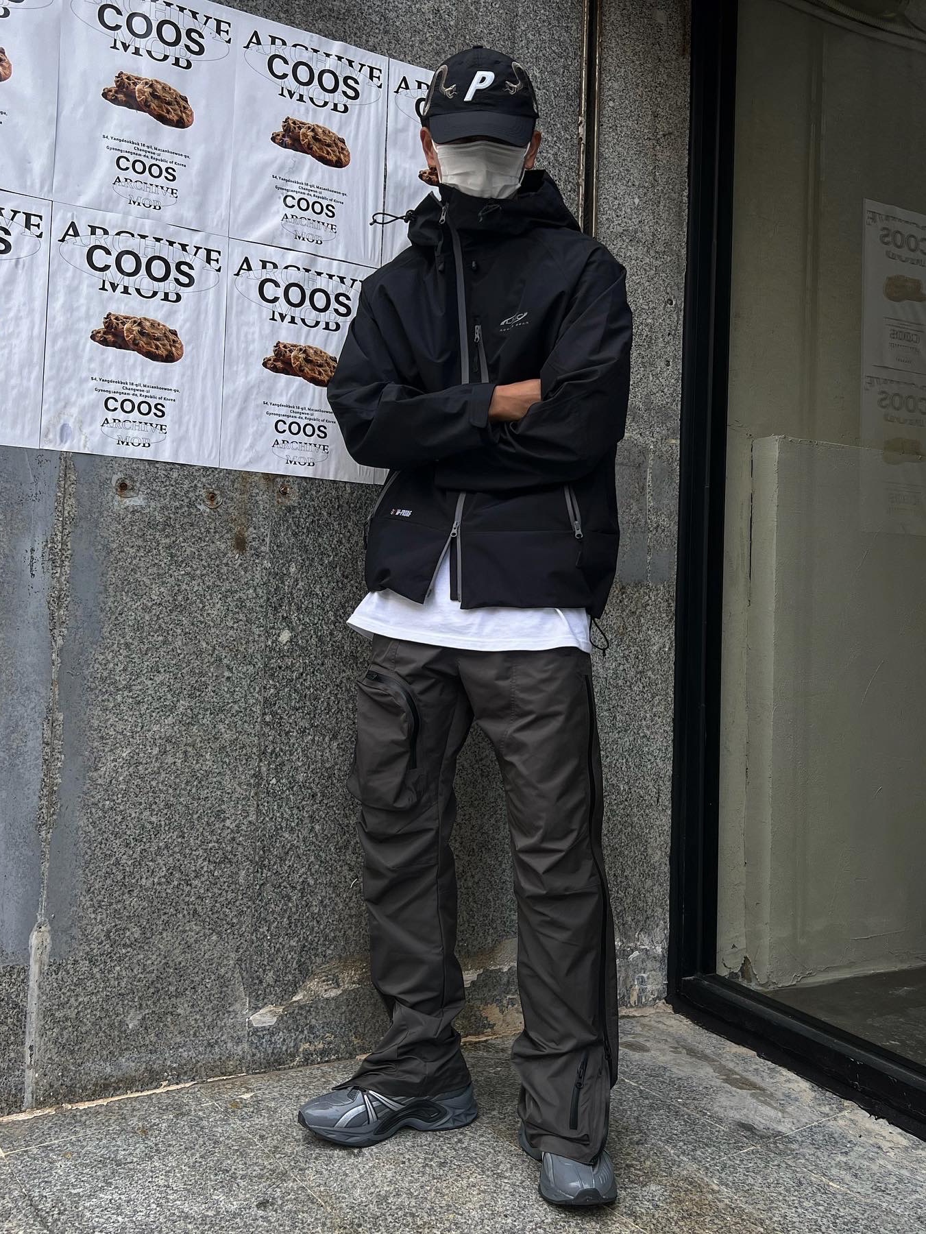 Palace Snake 6-Panel Black - 22SS, Asics HN2-S Protoblast Steel Grey 착용 스타일 - 1