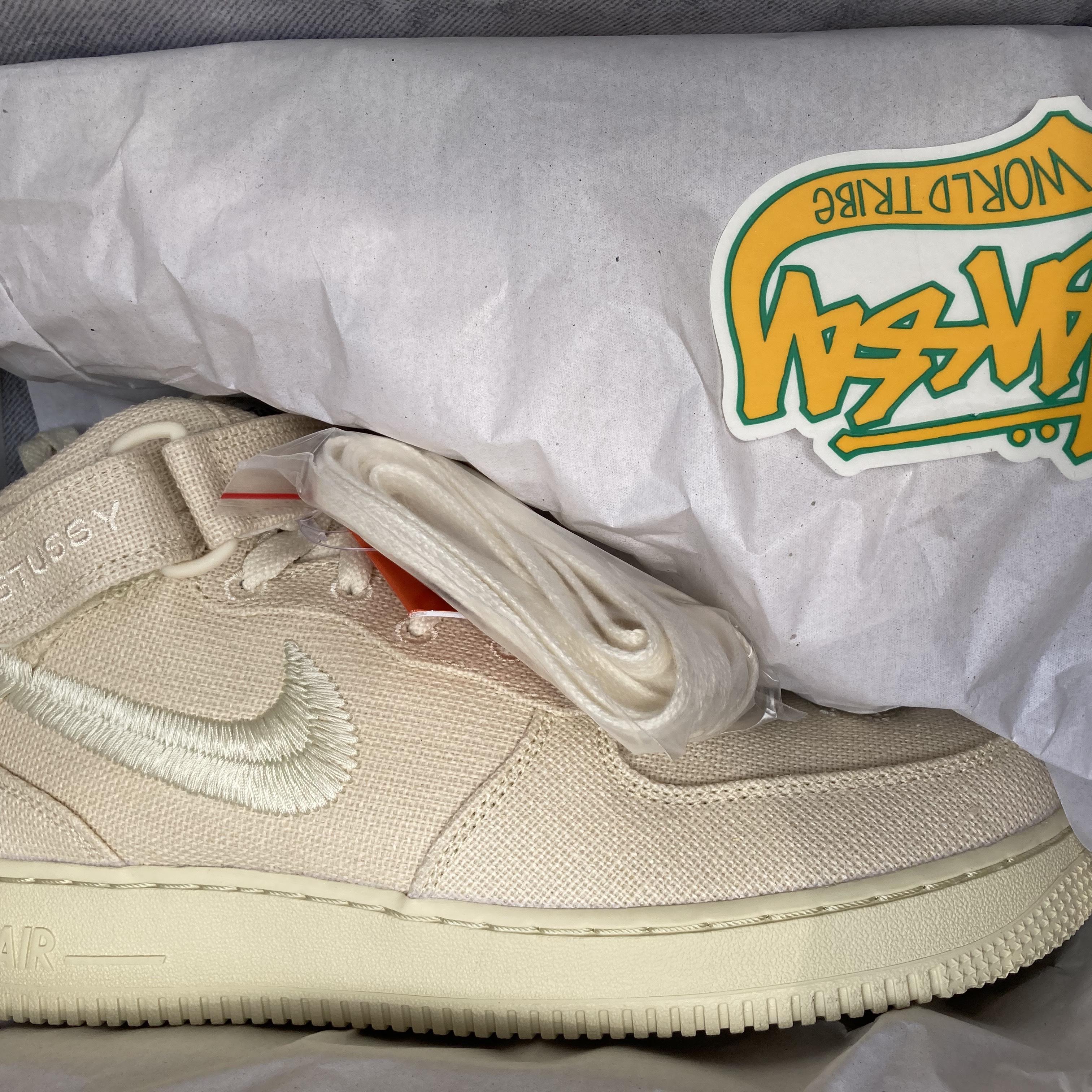 Nike x Stussy Air Force 1 '07 Mid SP Fossil 착용 스타일 - 3