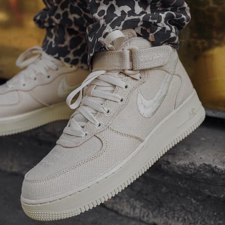 Nike x Stussy Air Force 1 '07 Mid SP Fossil 착용 스타일 - 2