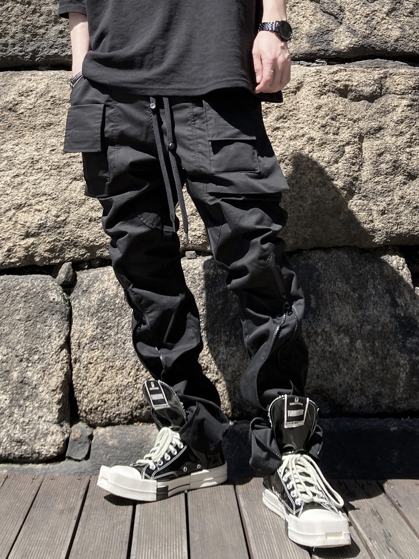 Converse x Drkshdw Turbodrk Chuck 70 Hi Black Lacquered Denim 착용 스타일 - 3