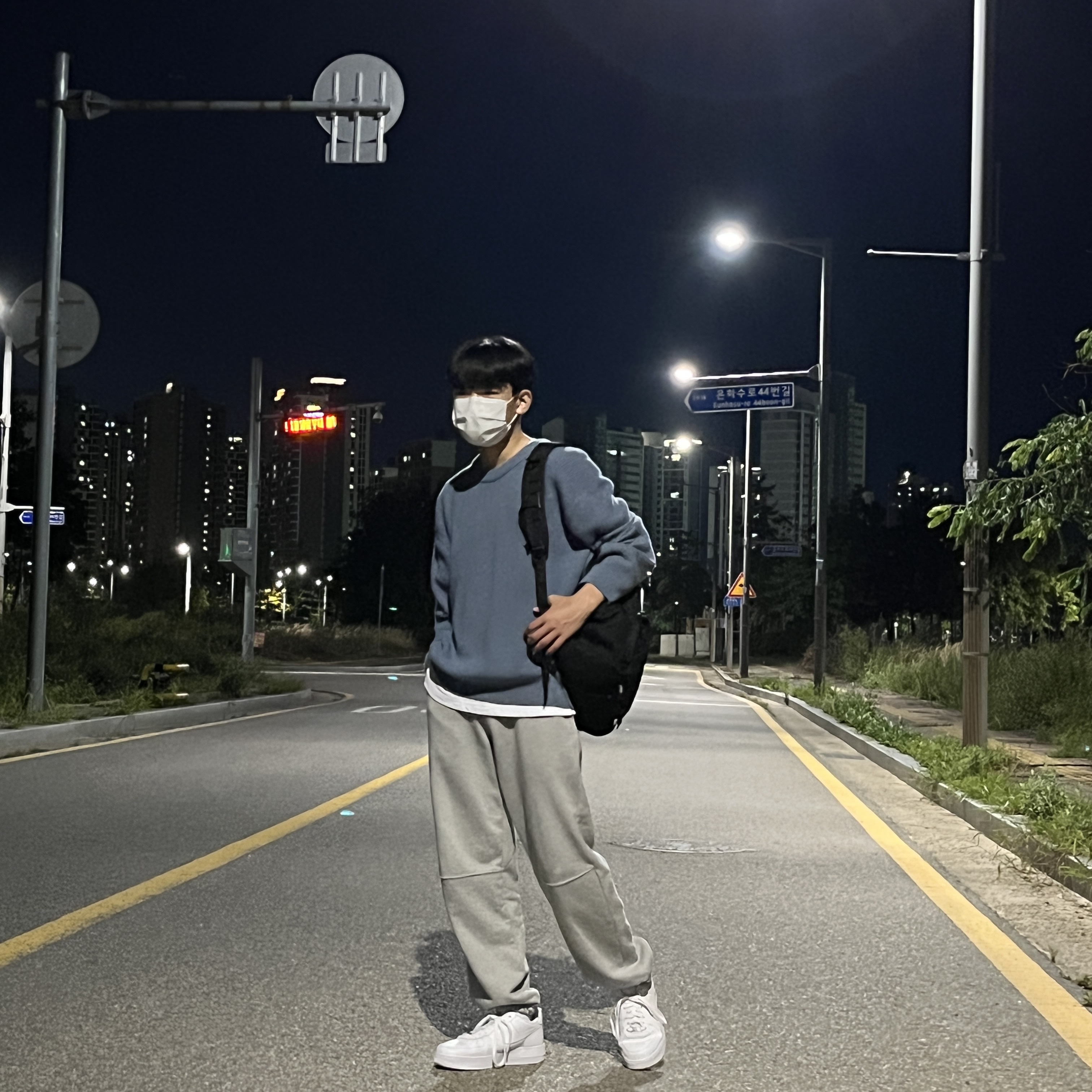 Nike Air Force 1 '07 Low White 착용 스타일 - 2
