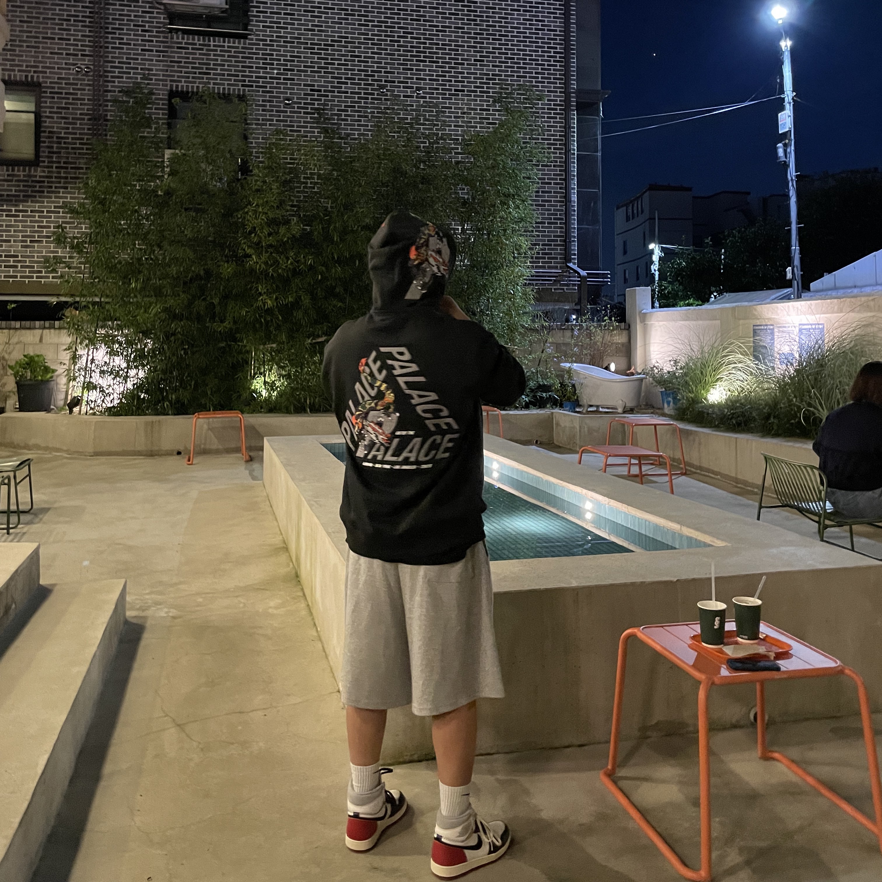 Palace Dragon P-3 Hood Black - 22FW, Jordan 1 x Union Retro High Black Toe 착용 스타일 - 2