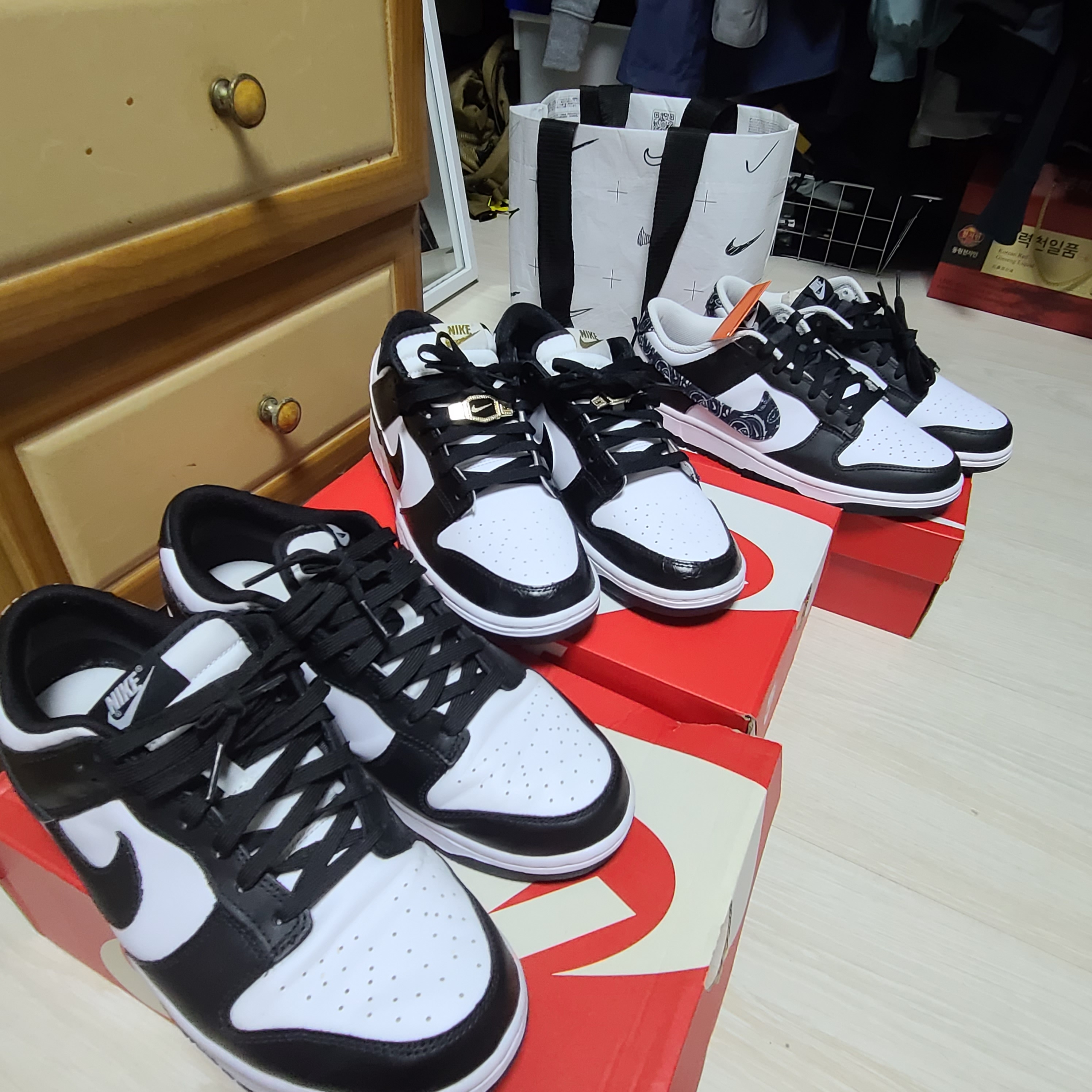Nike Dunk Low Retro Black, Nike Dunk Low Retro SE Black 착용 스타일 - 1