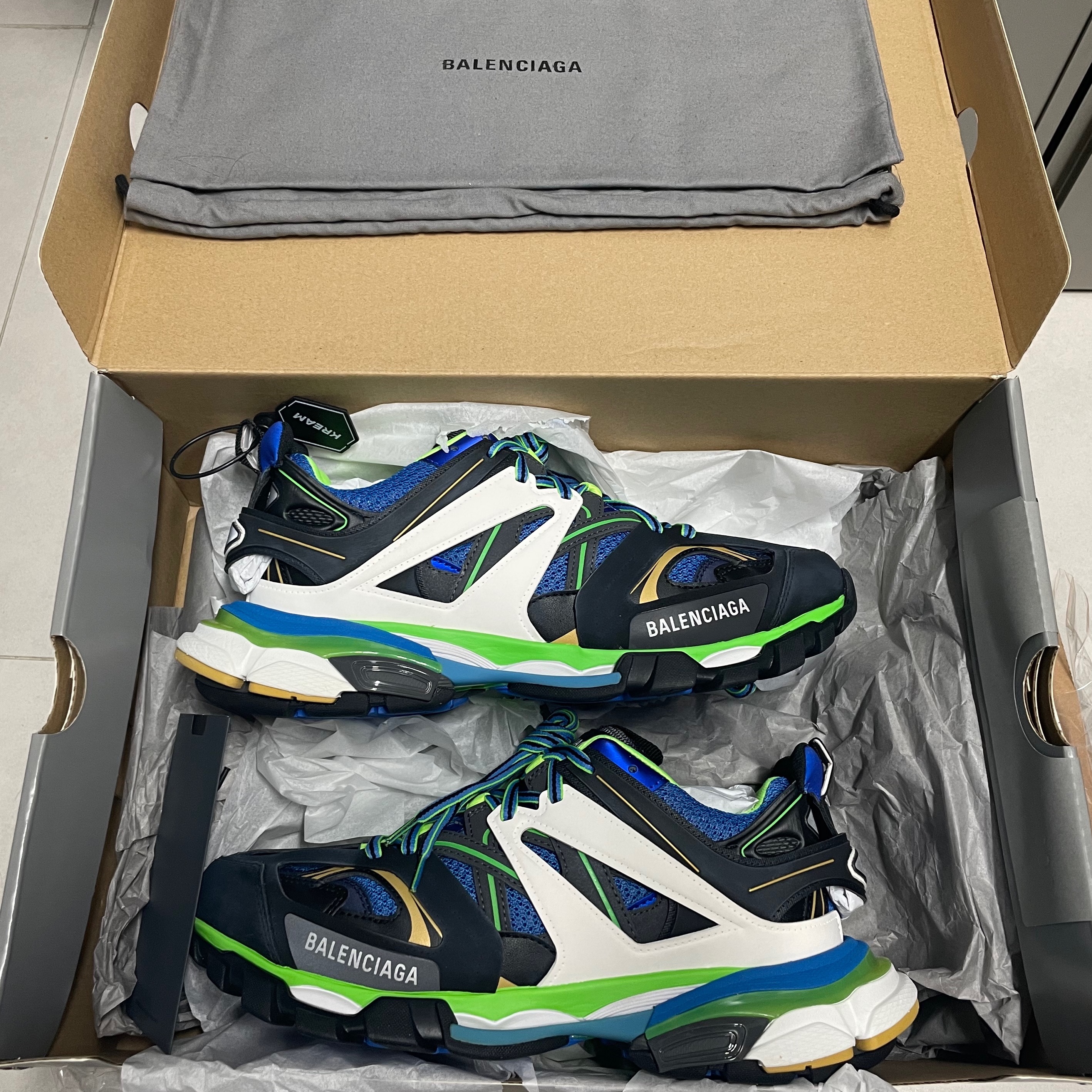 Balenciaga Track Sneakers Green White Blue 2019 착용 스타일