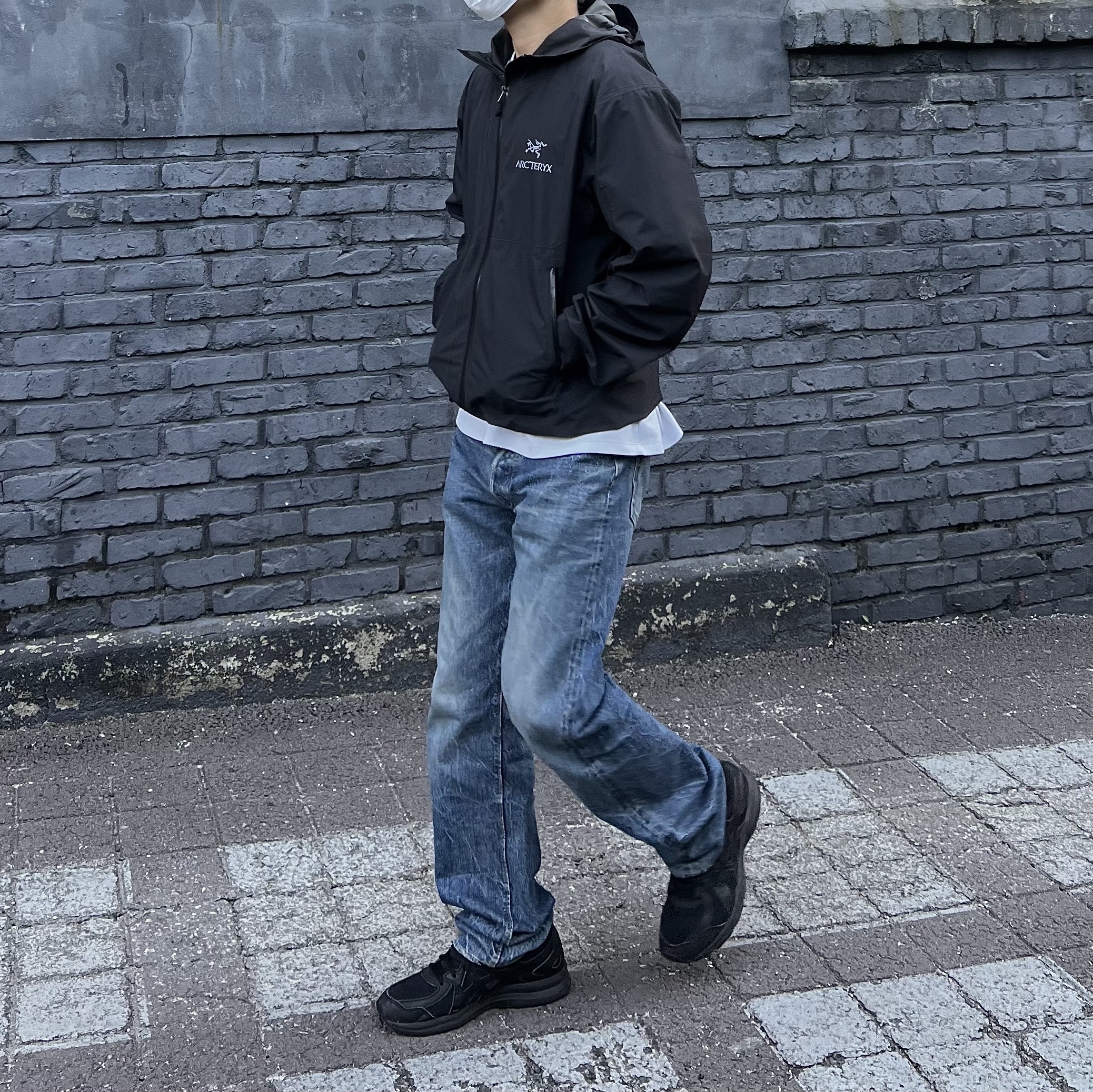 Arc'teryx Zeta SL Jacket Black 착용 스타일