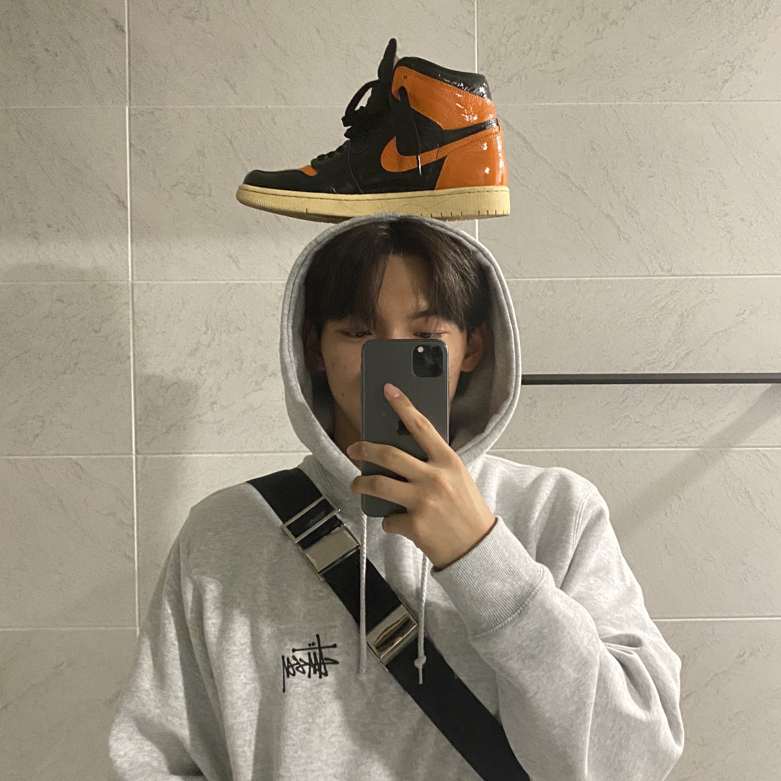 Jordan 1 Retro High Shattered Backboard 3.0, Stussy Basic Stussy Hoodie Ash Heather 2022 착용 스타일