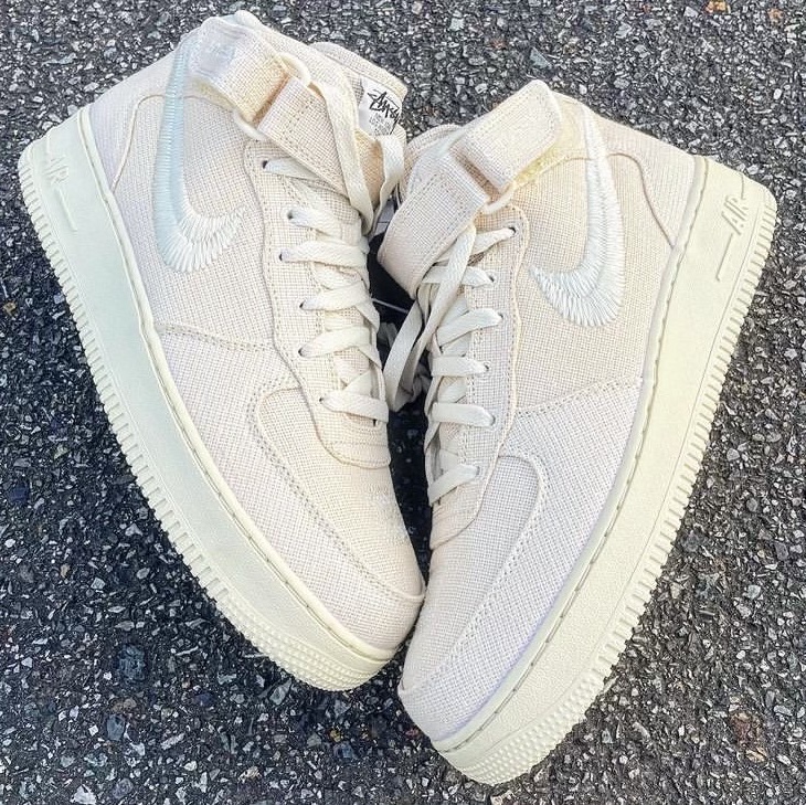Nike x Stussy Air Force 1 '07 Mid SP Fossil 착용 스타일 - 1