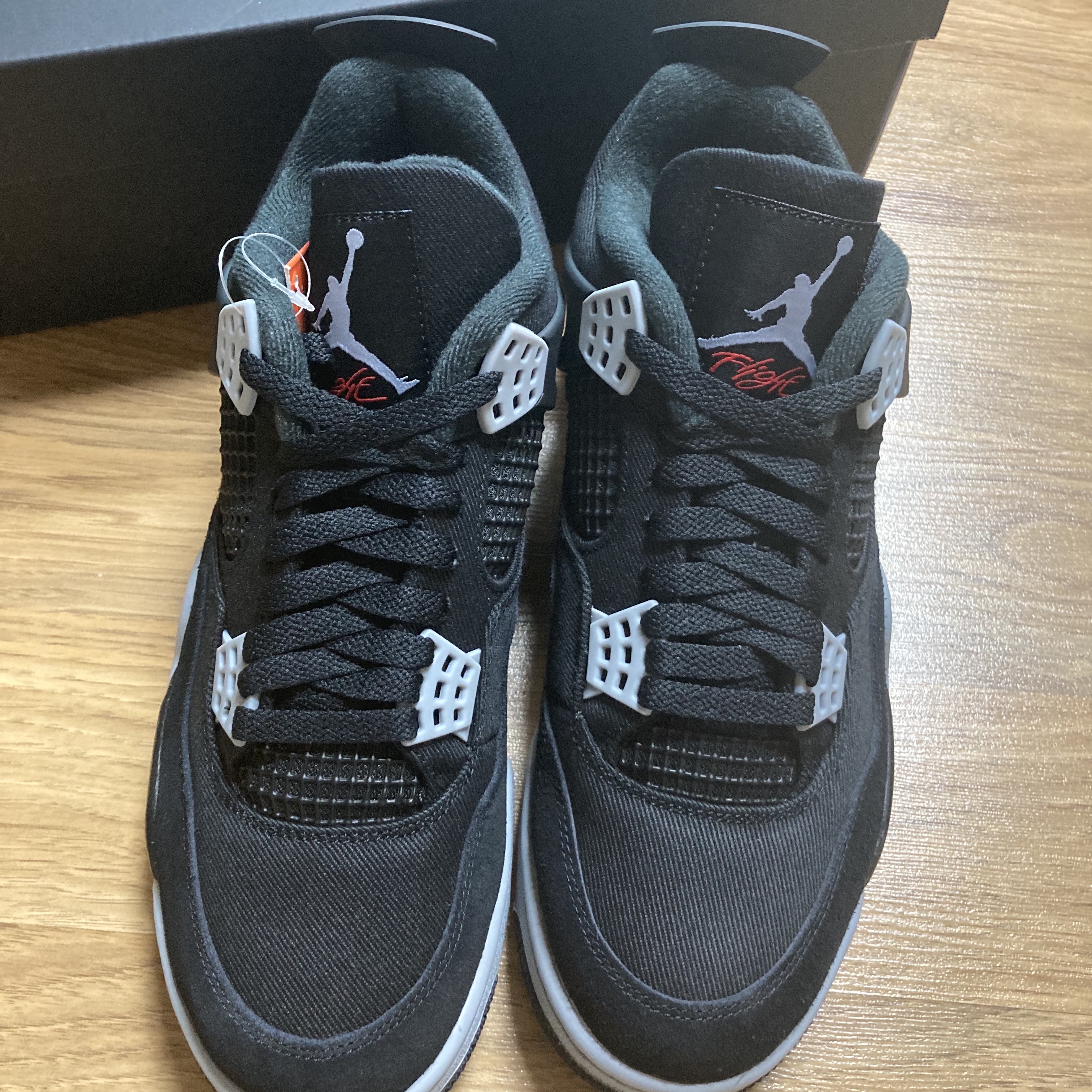 Jordan 4 Retro SE Black and Light Steel 착용 스타일 - 1
