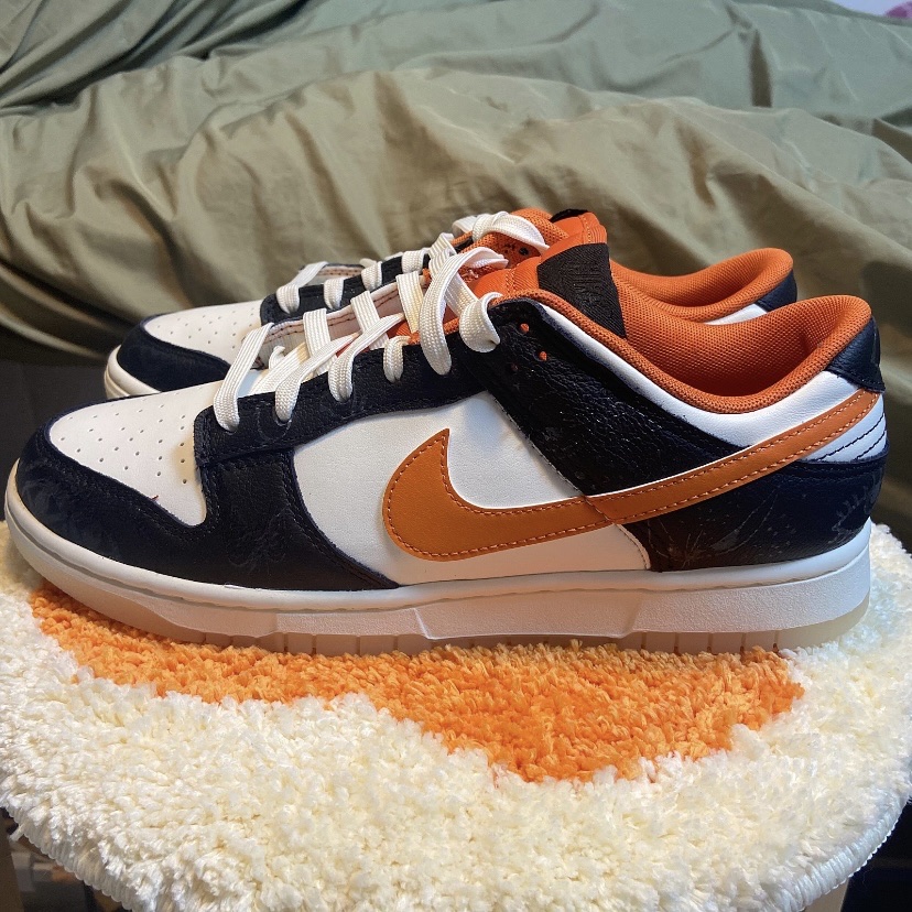 Nike Dunk Low Retro PRM Halloween 착용 스타일 - 2