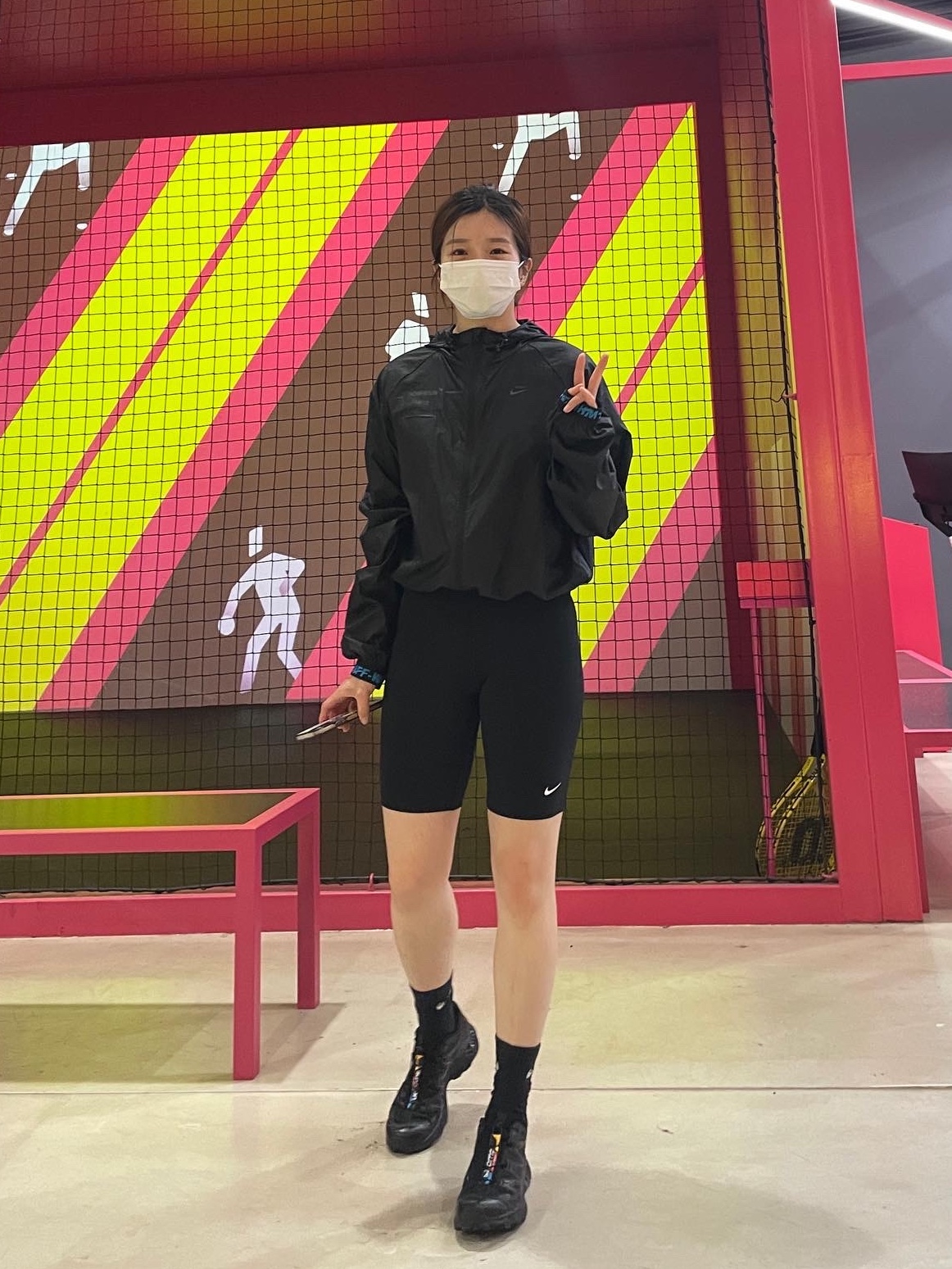 Salomon XT-6 ADV Black, (W) Nike x Off-White NRG #1 Jacket Black 착용 스타일