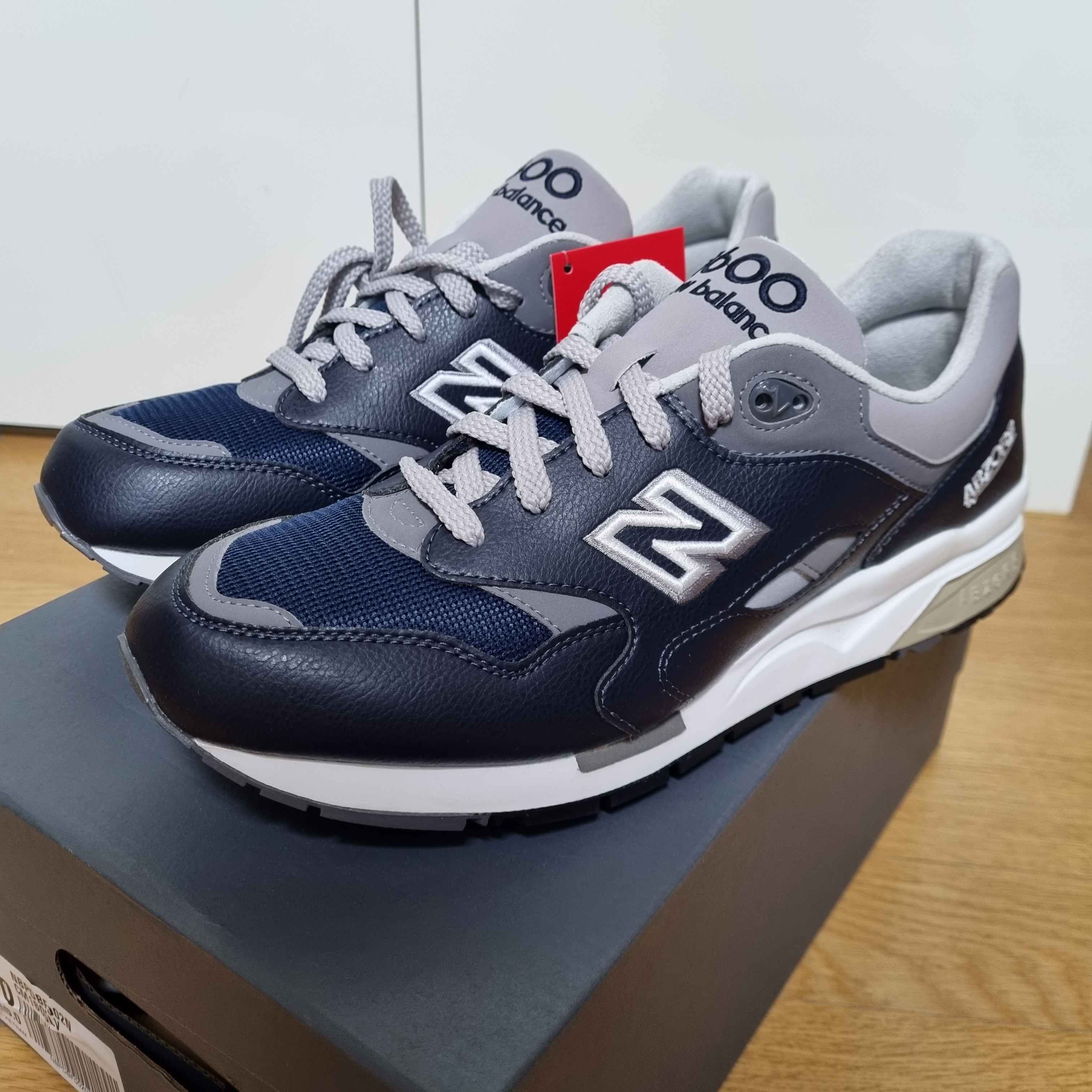 New Balance 1600 Legacy Navy 착용 스타일