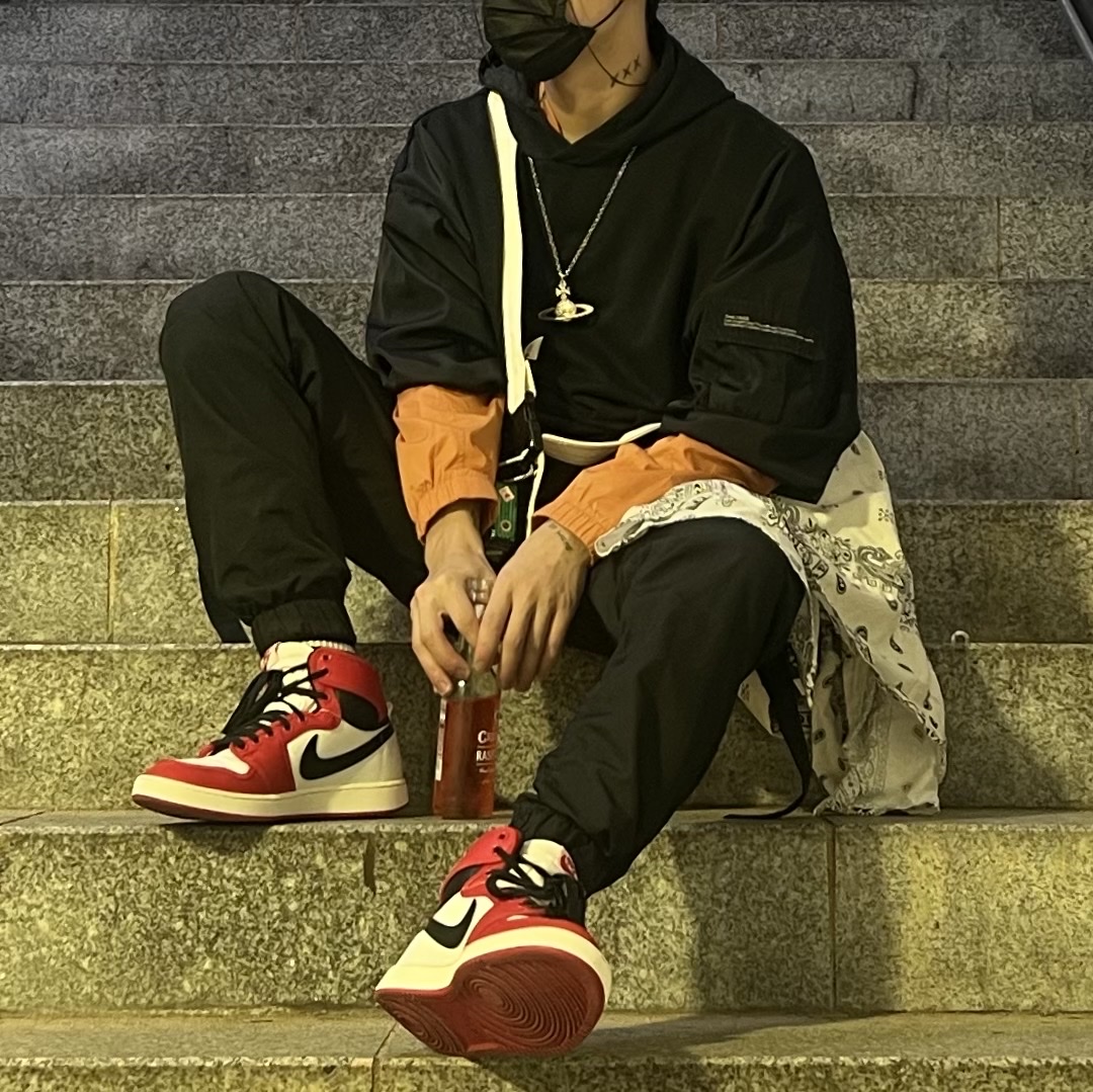 Jordan 1 KO Chicago 2021 착용 스타일 - 1