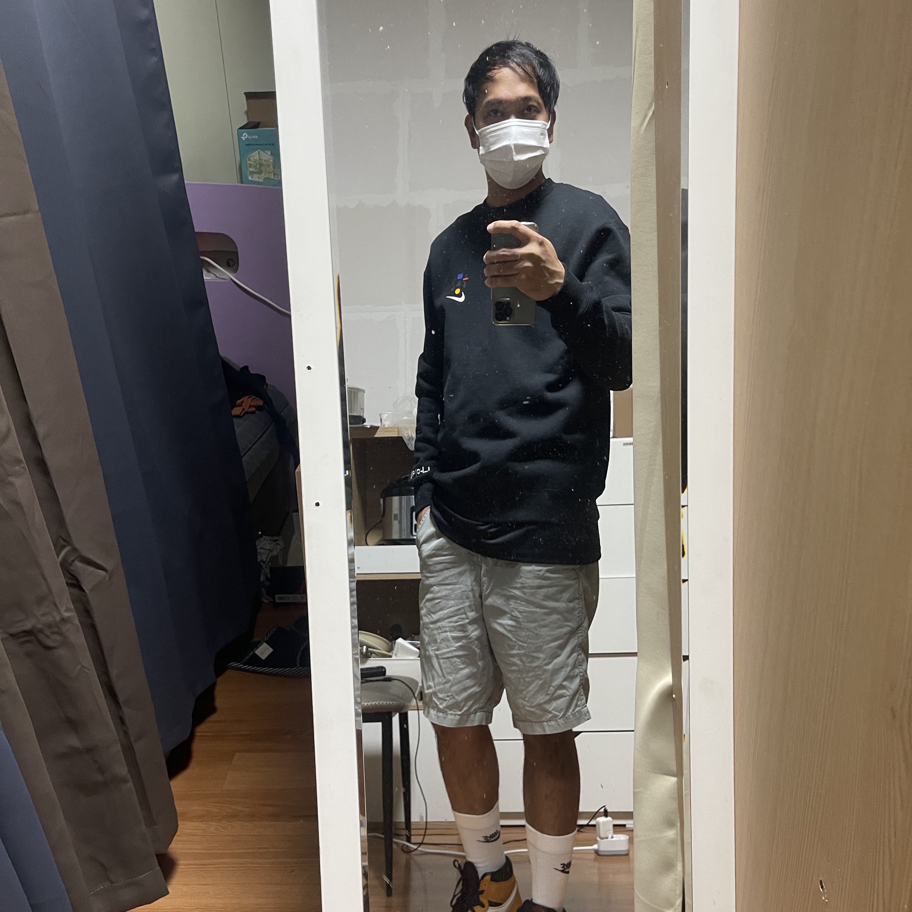 Jordan 1 Element Gore-Tex Light Curry, Nike Hangul Heavyweight Sweatshirt Black 착용 스타일
