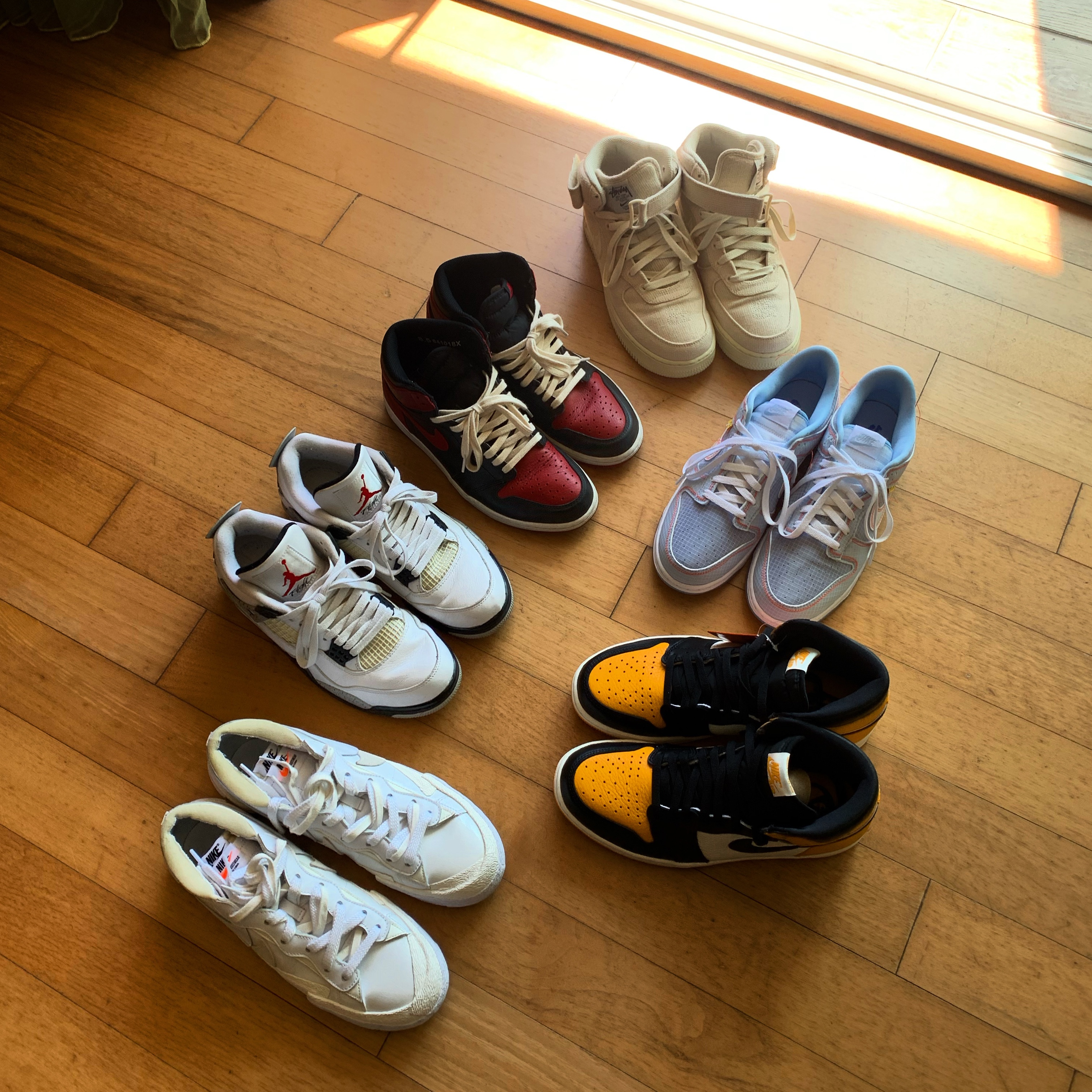Nike x Sacai Blazer Low White Patent Leather, Jordan 1 Retro High OG Taxi 착용 스타일