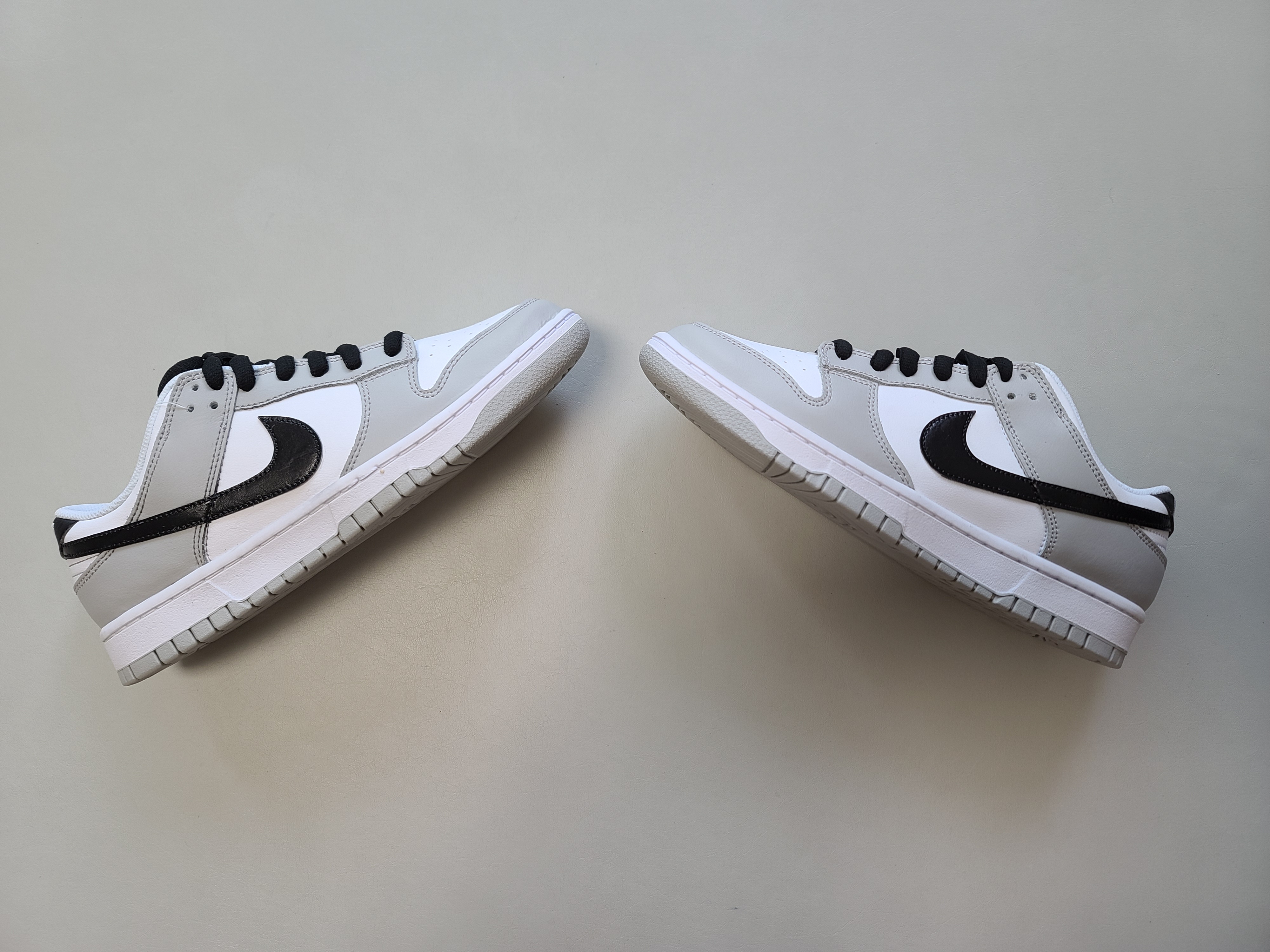 Nike Dunk Low Retro SE Jackpot Grey Fog 착용 스타일 - 3