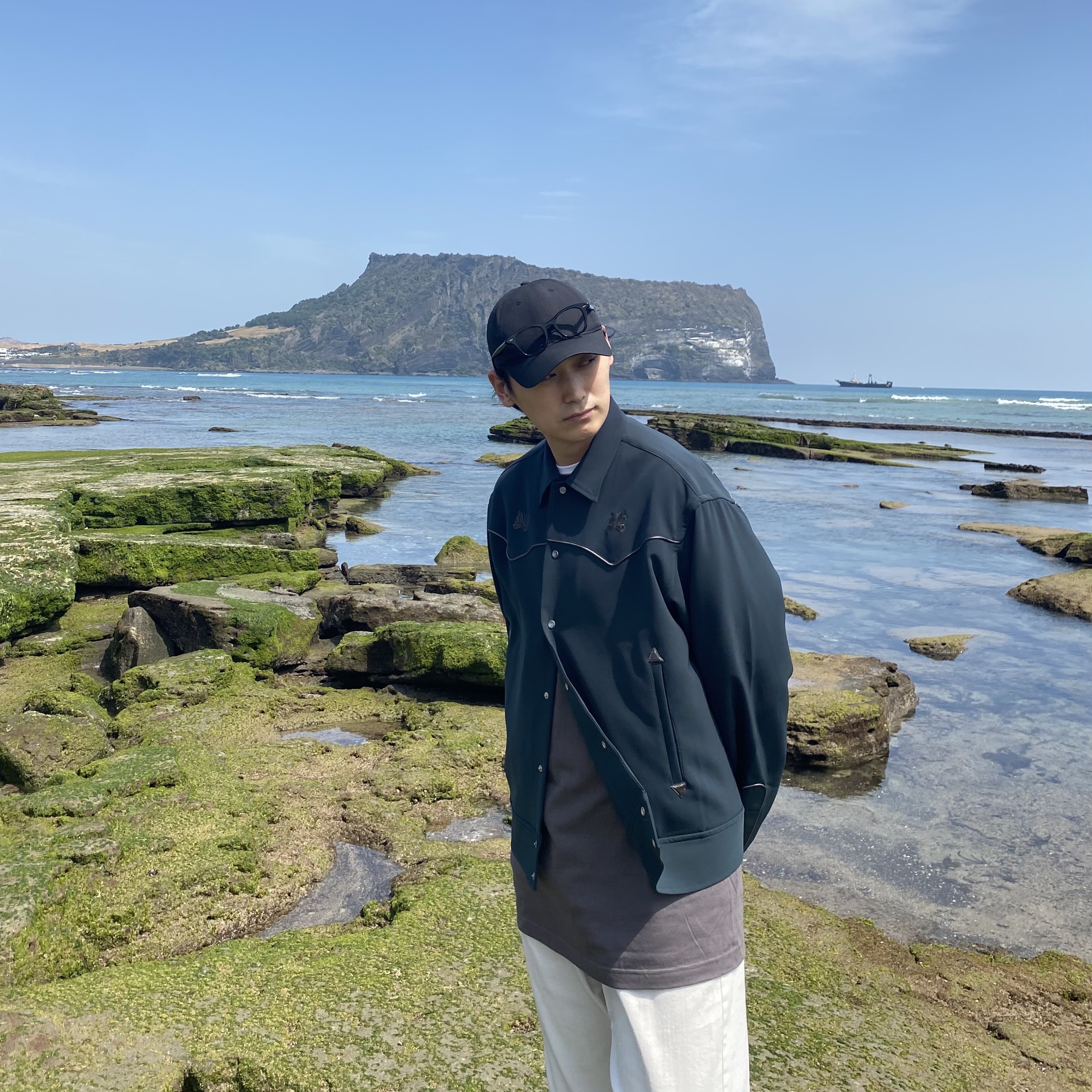 Needles Piping Cowboy Jacket Olive 착용 스타일 - 2