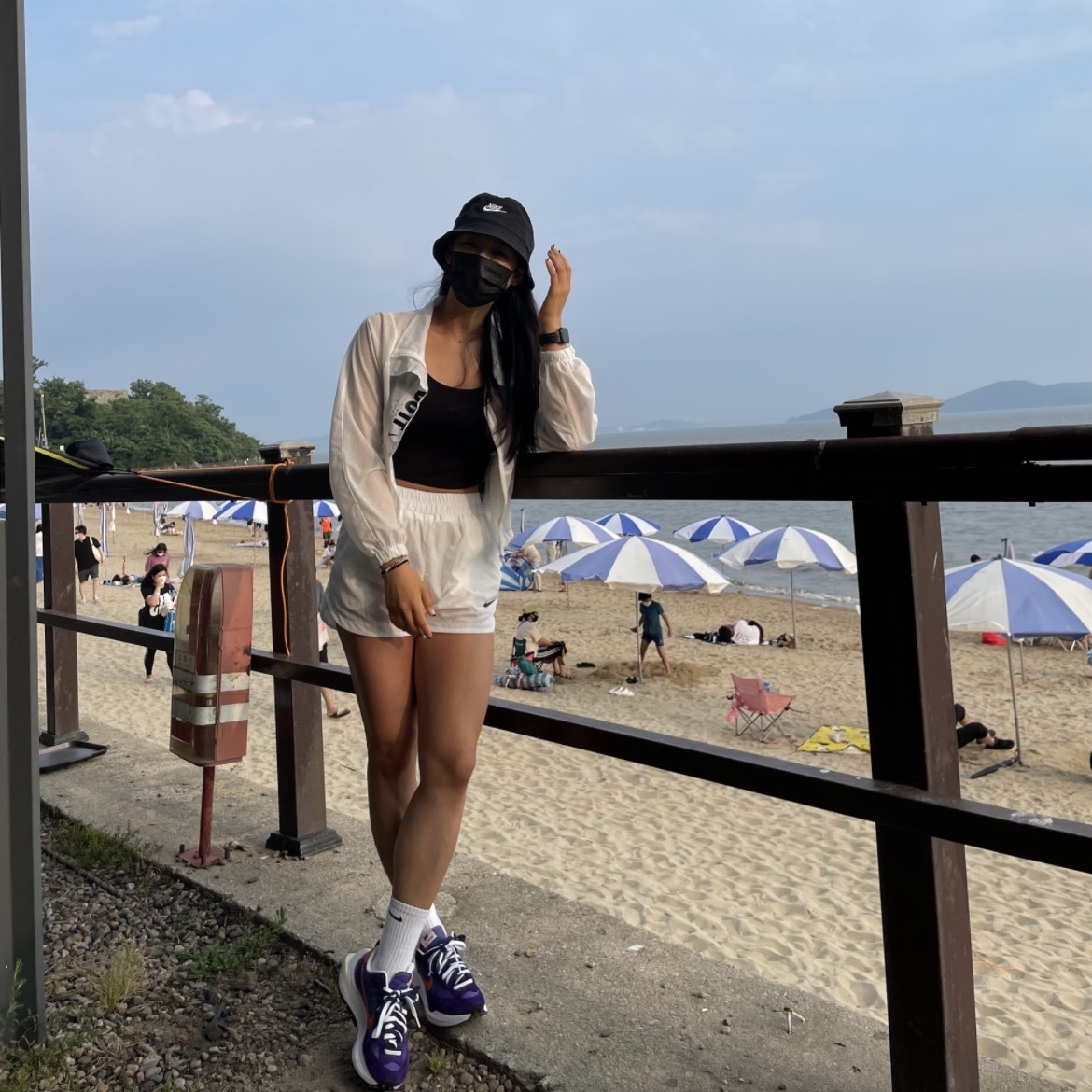 Nike x Sacai VaporWaffle Dark Iris, Nike Futura Washed Bucket Hat Black 착용 스타일 - 1