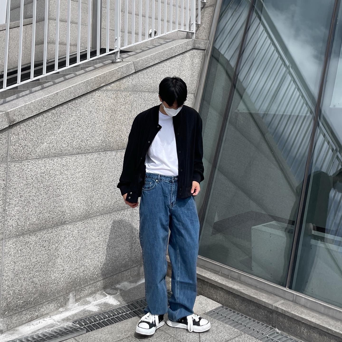 Maison Mihara Yasuhiro Peterson OG Sole Rubber Painted Canvas Low-top Sneakers Black 착용 스타일