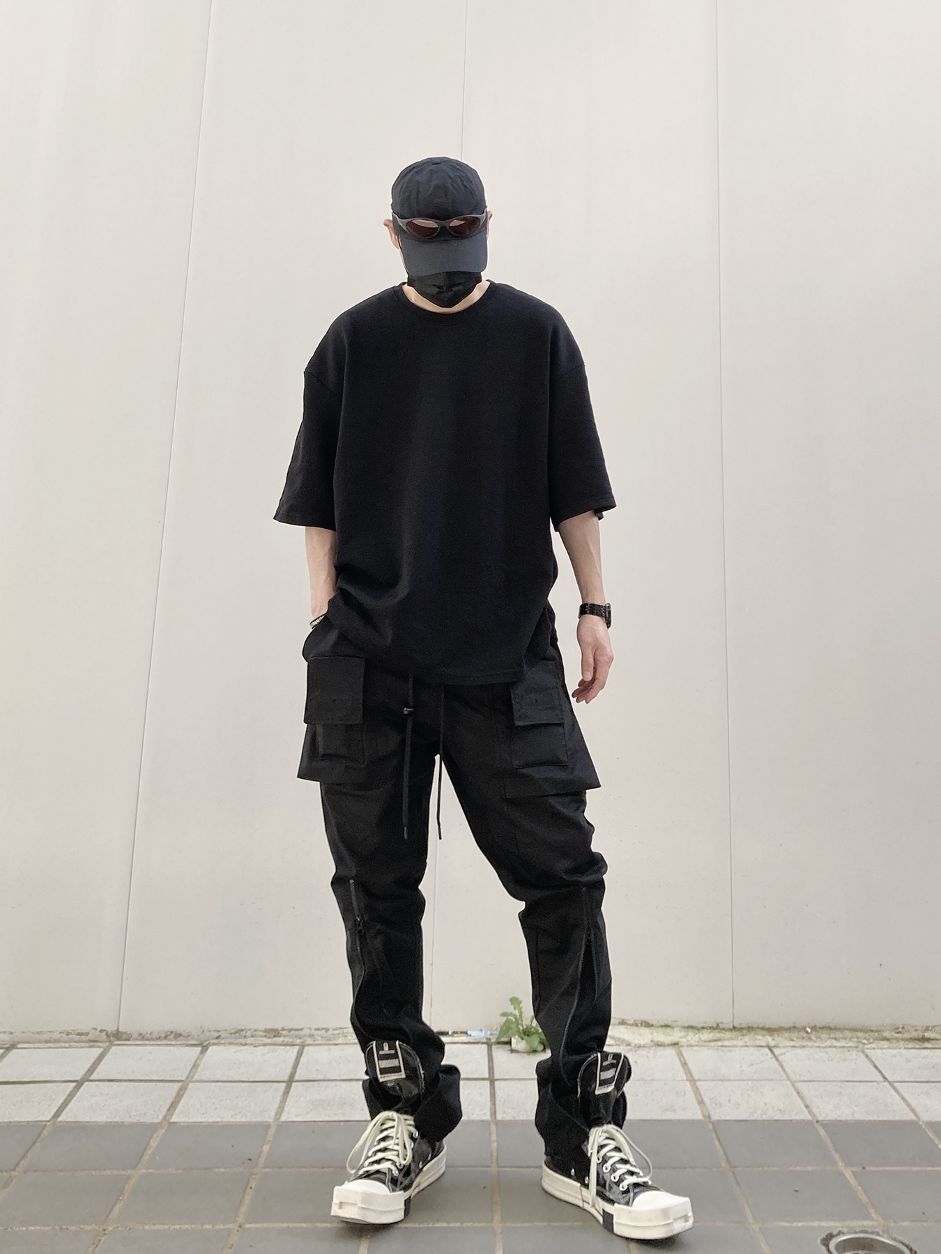 Converse x Drkshdw Turbodrk Chuck 70 Hi Black Lacquered Denim 착용 스타일 - 5