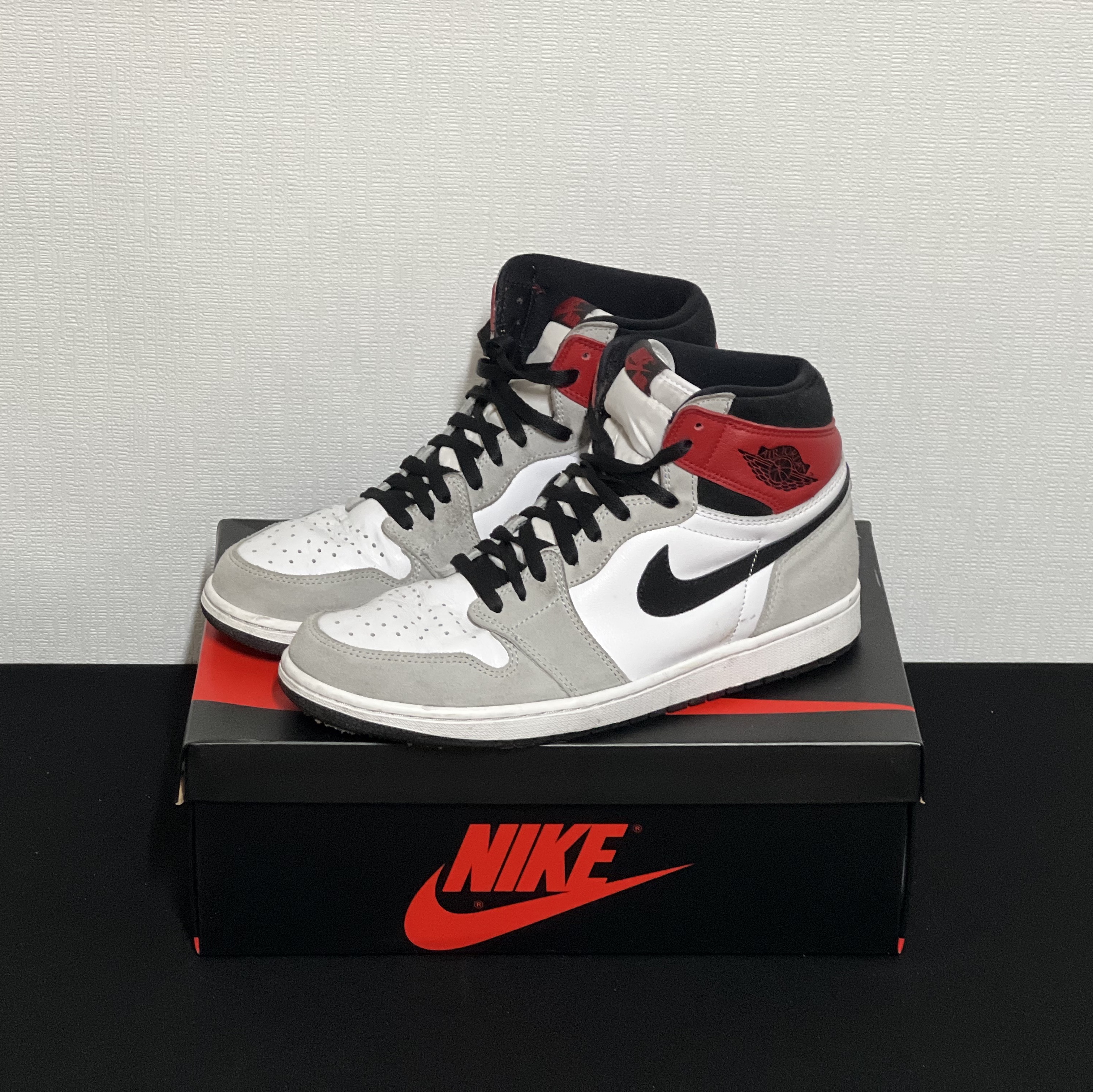 Jordan 1 Retro High OG Light Smoke Grey, (GS) Jordan 1 Retro High OG Light Smoke Grey 착용 스타일