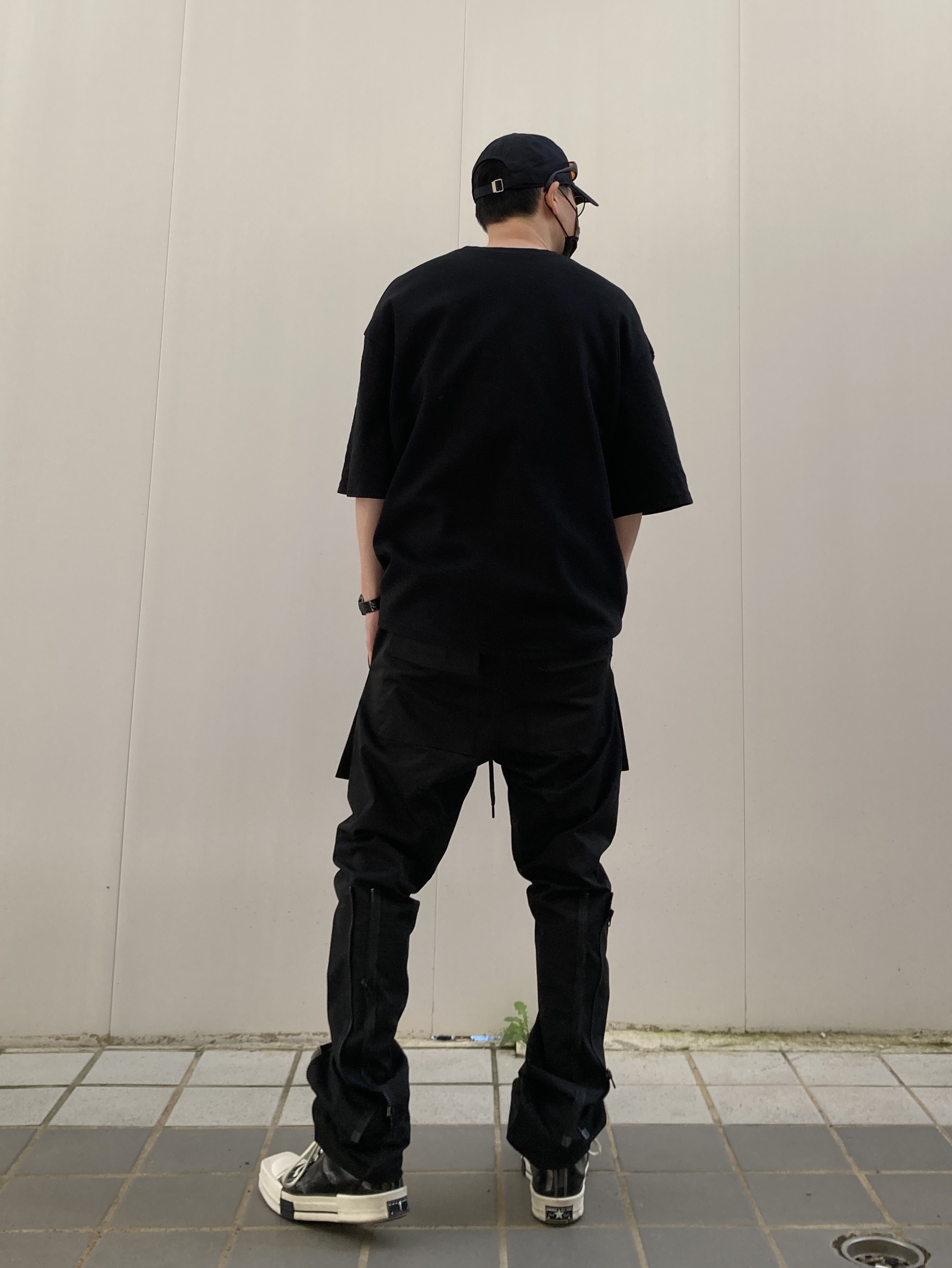 Converse x Drkshdw Turbodrk Chuck 70 Hi Black Lacquered Denim 착용 스타일 - 3