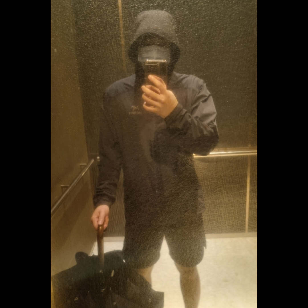 Arc'teryx Gamma SL Hoody Black 착용 스타일