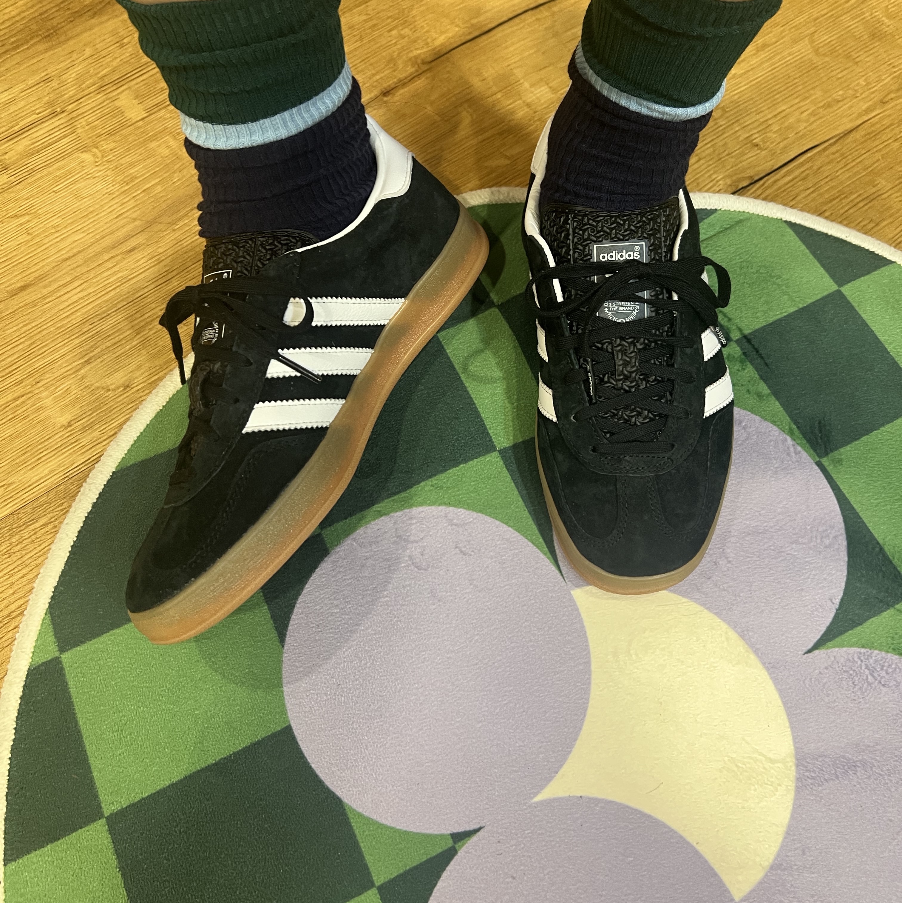 Adidas Gazelle Indoor Core Black 착용 스타일