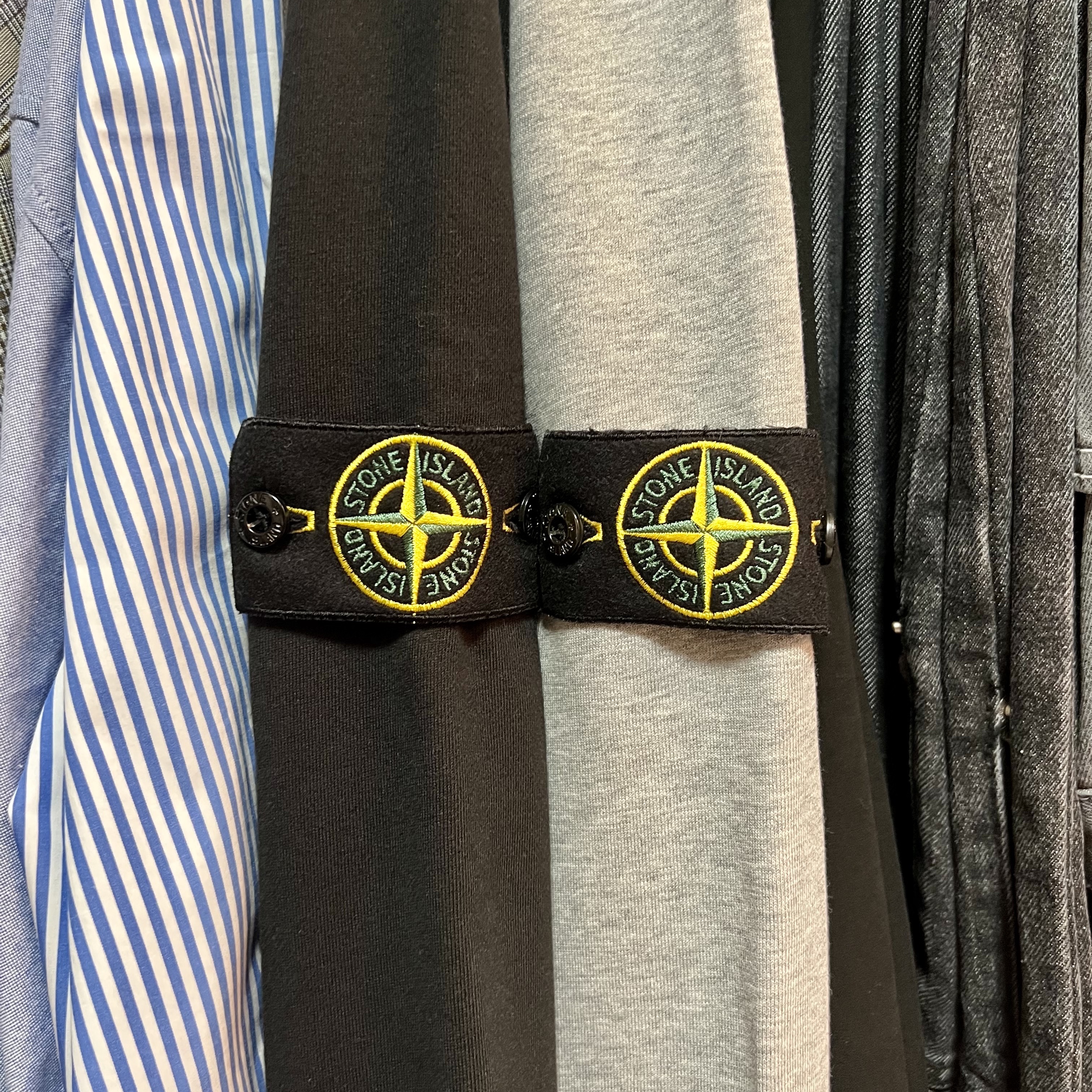 Stone Island 63051 Crewneck Sweatshirt Black - 22SS, Stone Island 63051 Crewneck Sweatshirt Melange Grey - 22SS 착용 스타일