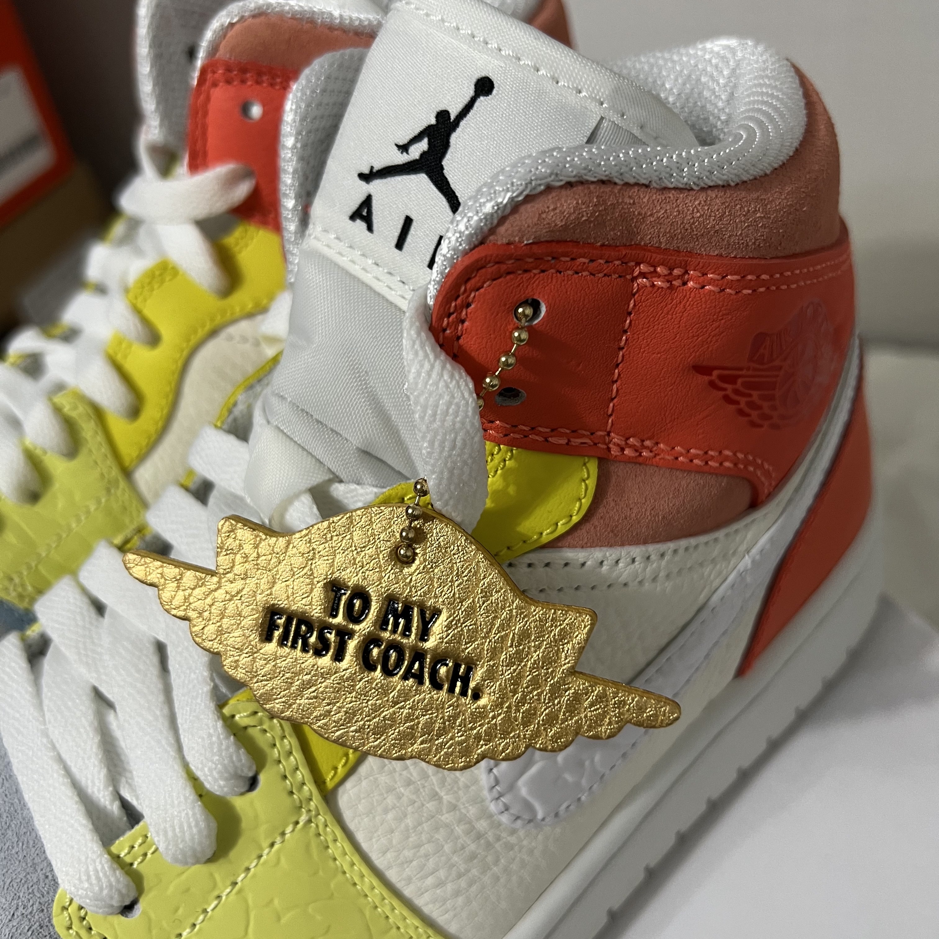 (W) Jordan 1 Mid To My First Coach 착용 스타일 - 2