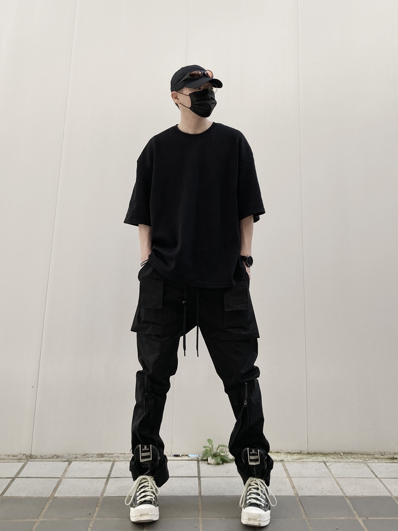 Converse x Drkshdw Turbodrk Chuck 70 Hi Black Lacquered Denim 착용 스타일 - 1