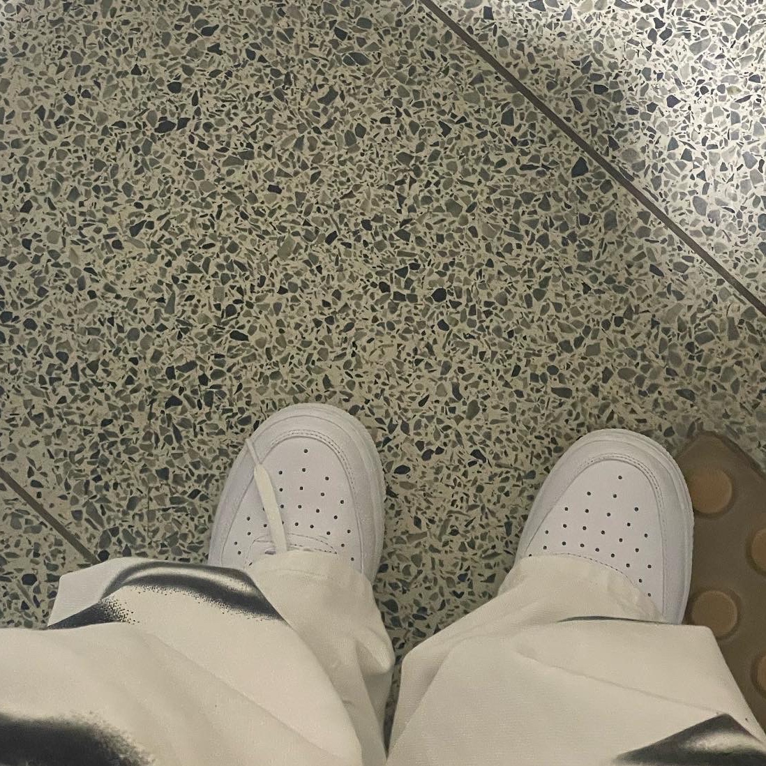 Nike Air Force 1 '07 Low White 착용 스타일