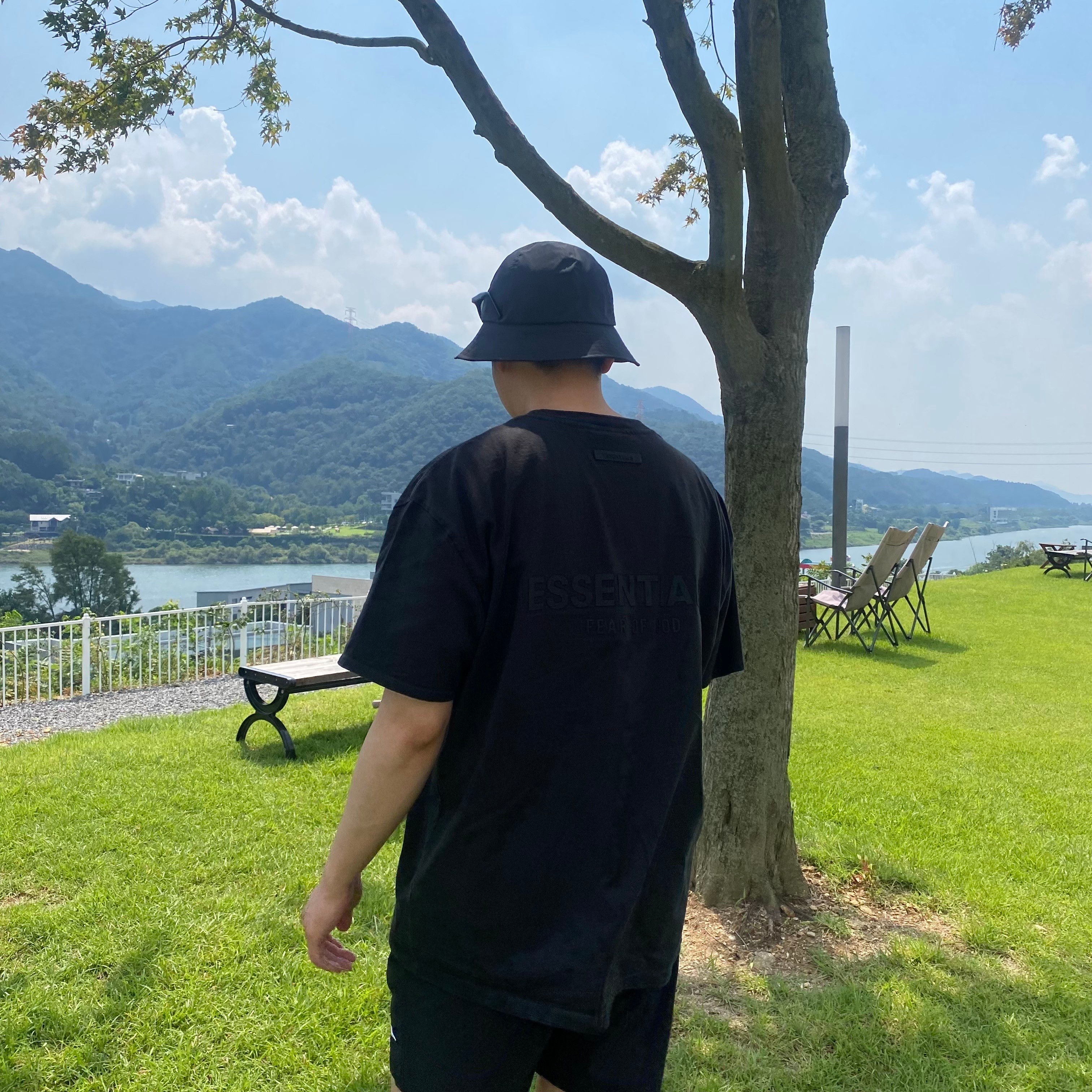 Essentials T-Shirt Black - 21SS, Nike x Stussy NRG FL Storm-Fit Bucket Hat Black 착용 스타일 - 2
