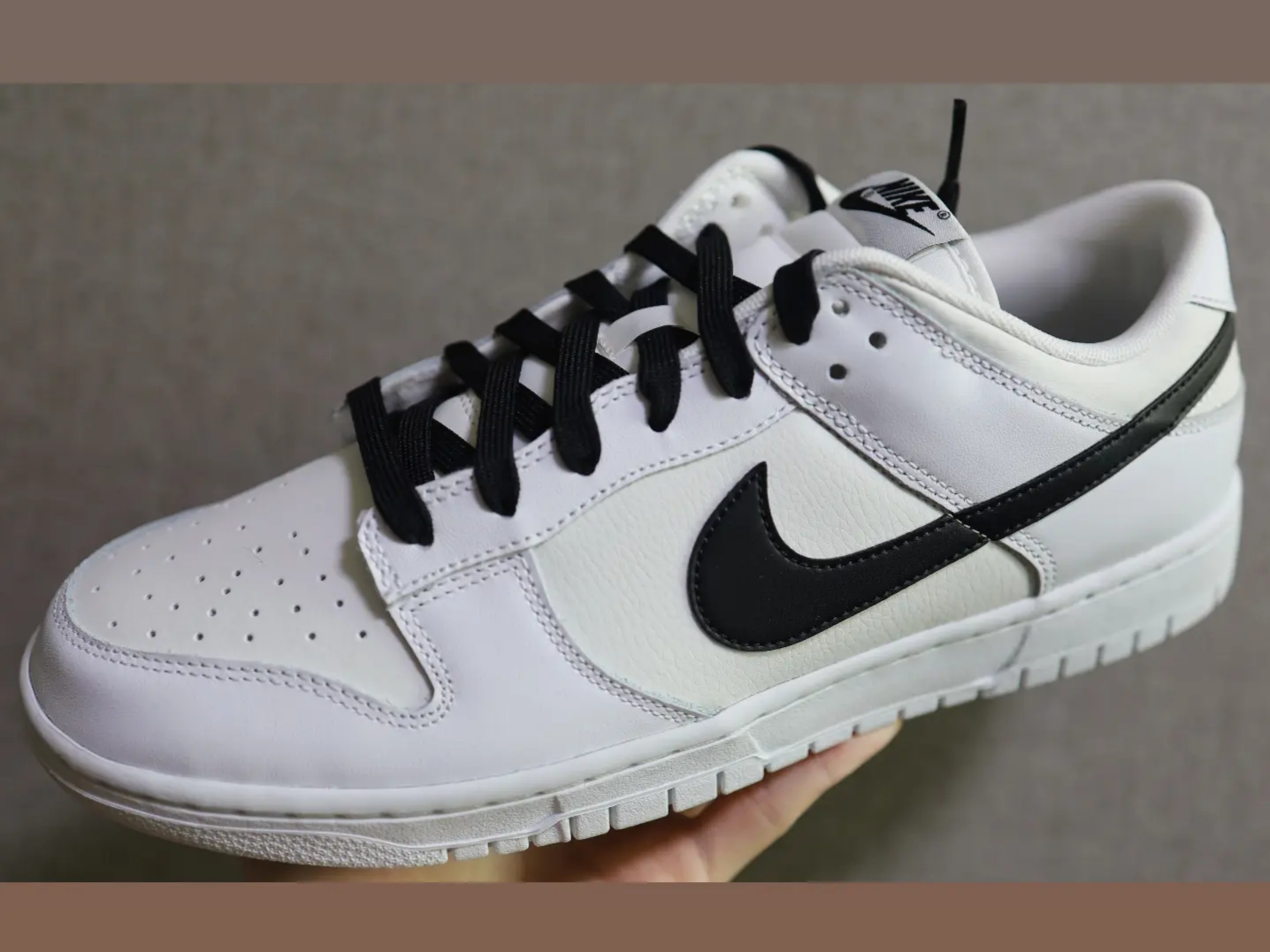 Nike Dunk Low Retro Summit White, Nike x Peaceminusone Air Force 1 Low Para-Noise 2.0 착용 스타일