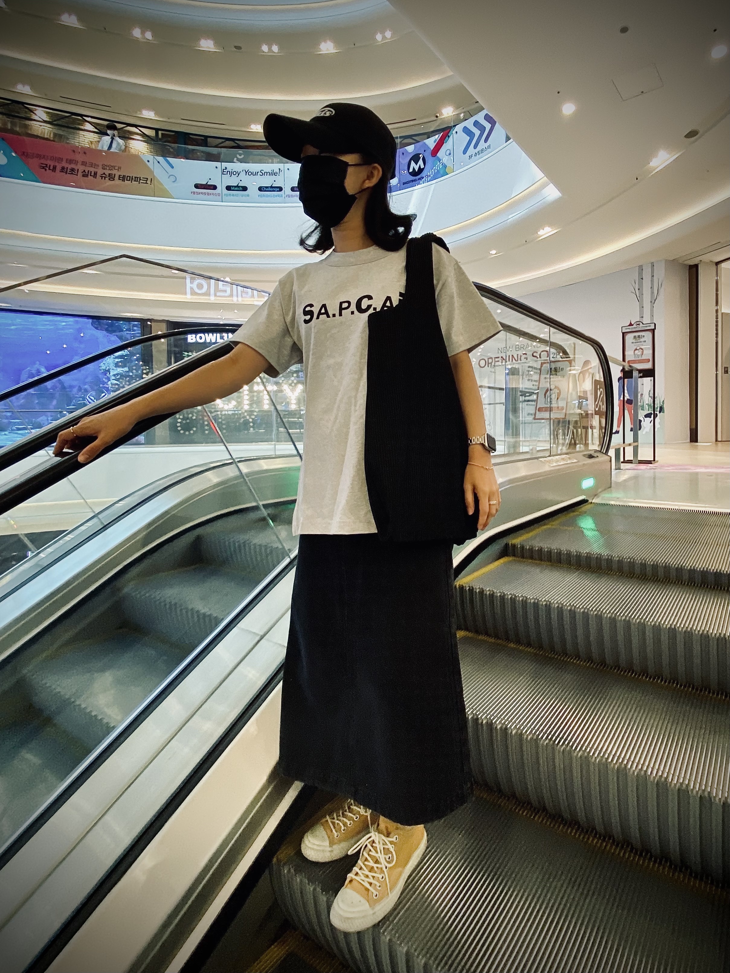 Maison Mihara Yasuhiro Peterson OG Sole Canvas Low Sneakers Black, (W) Acne Studios Ballow Tumbled Low Top Sneakers Pale Yellow Off White 착용 스타일 - 4