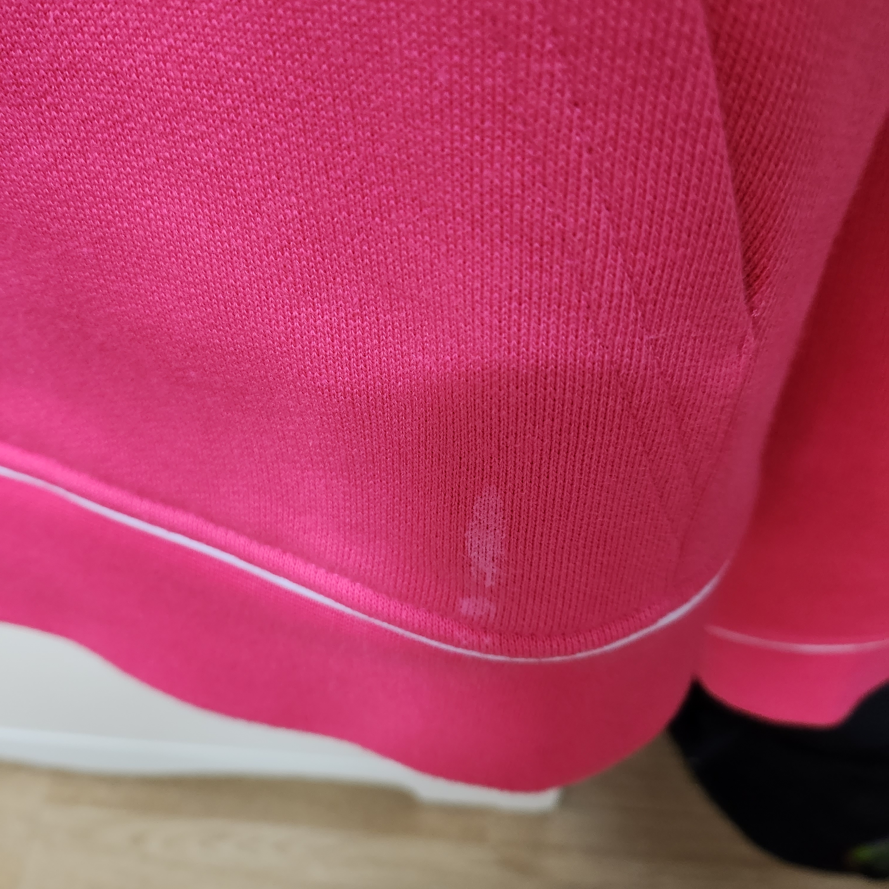 Jacquemus Le Sweatshirt Vague Wave Logo Hoodie Wave Pink 착용 스타일