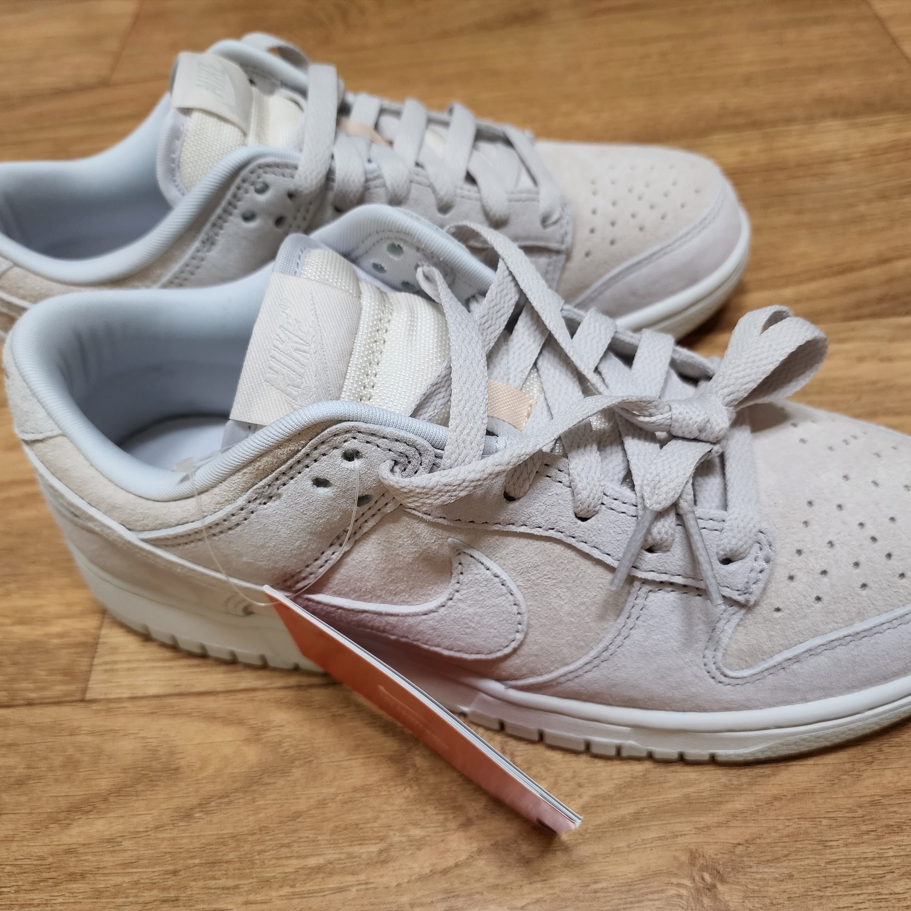 Nike Dunk Low Retro PRM Vast Grey 착용 스타일