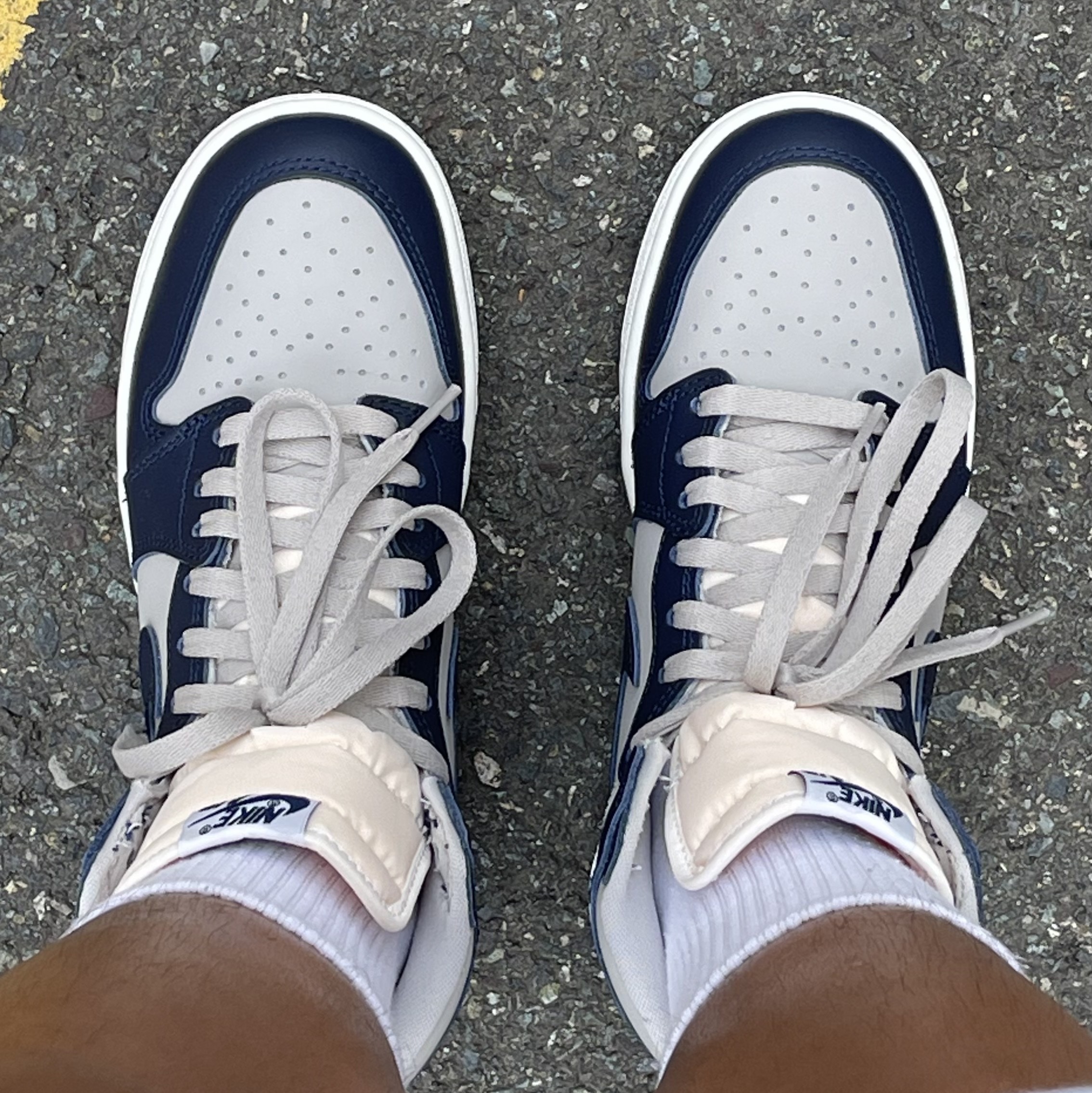 Jordan 1 High 85 College Navy 착용 스타일 - 4