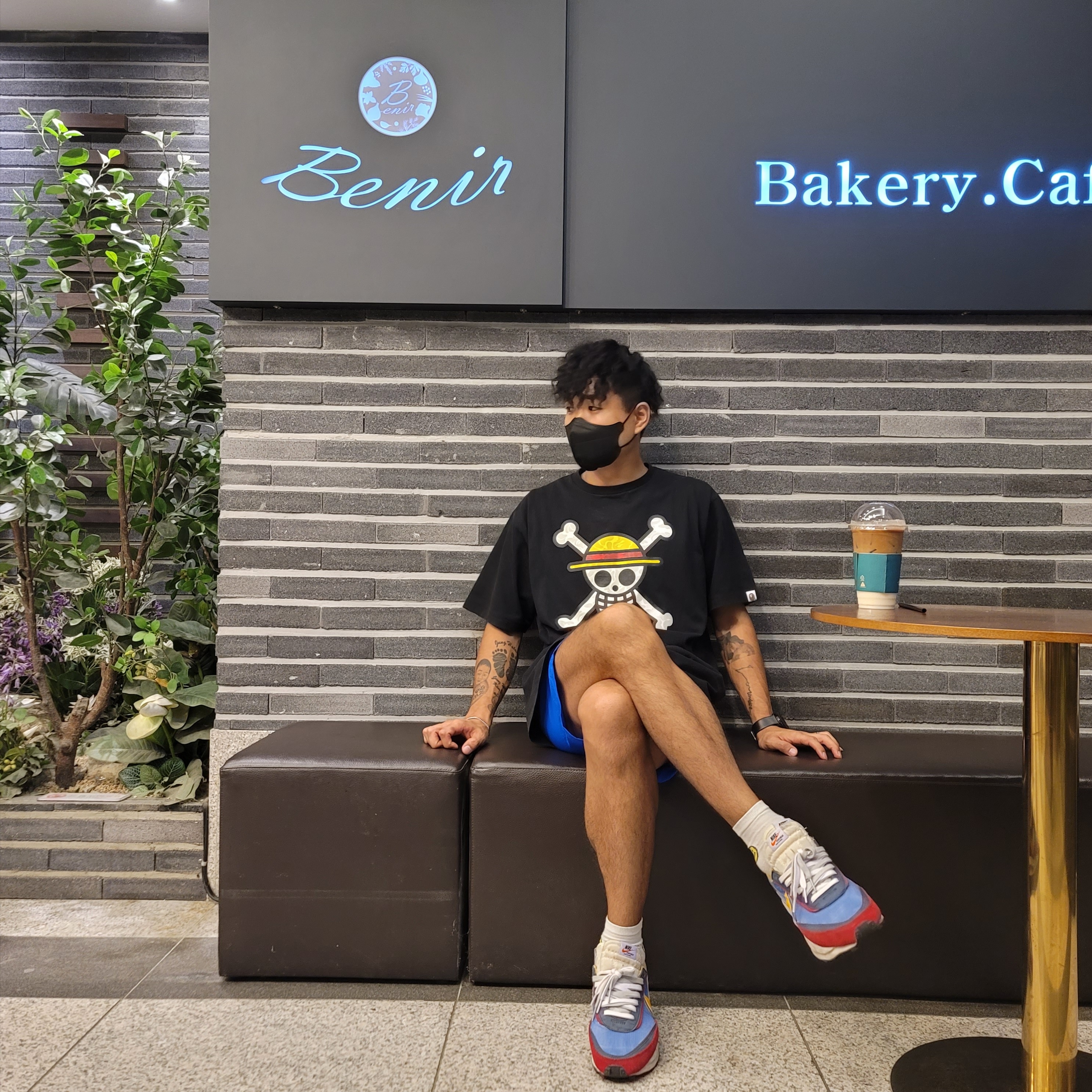 Nike x Sacai LDWaffle Blue Multi 착용 스타일
