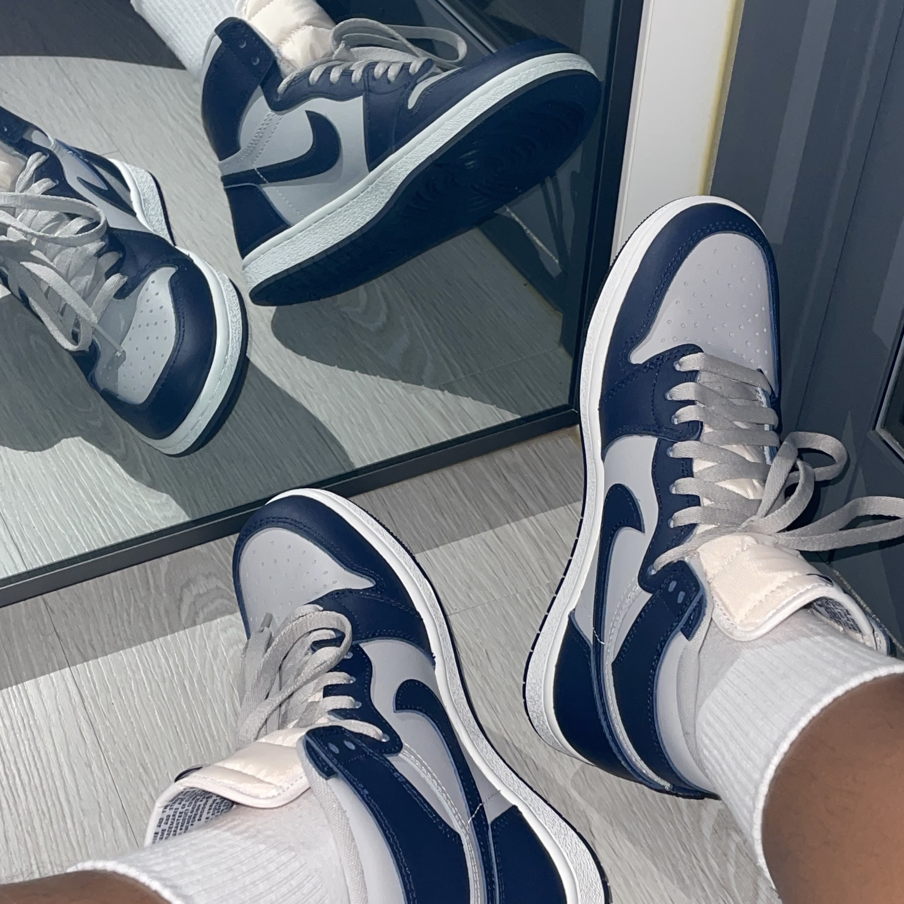 Jordan 1 High 85 College Navy 착용 스타일 - 3