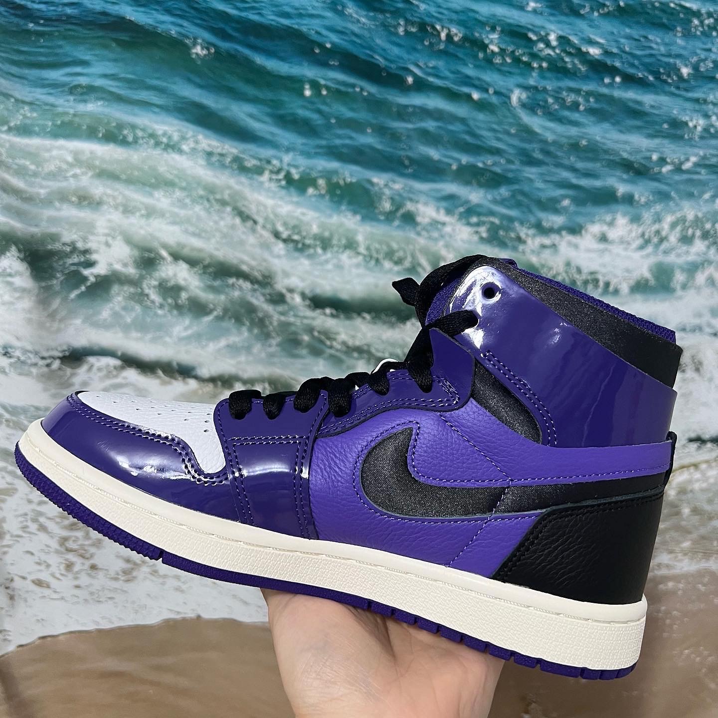 (W) Jordan 1 Zoom Air CMFT Purple Black 착용 스타일 - 1