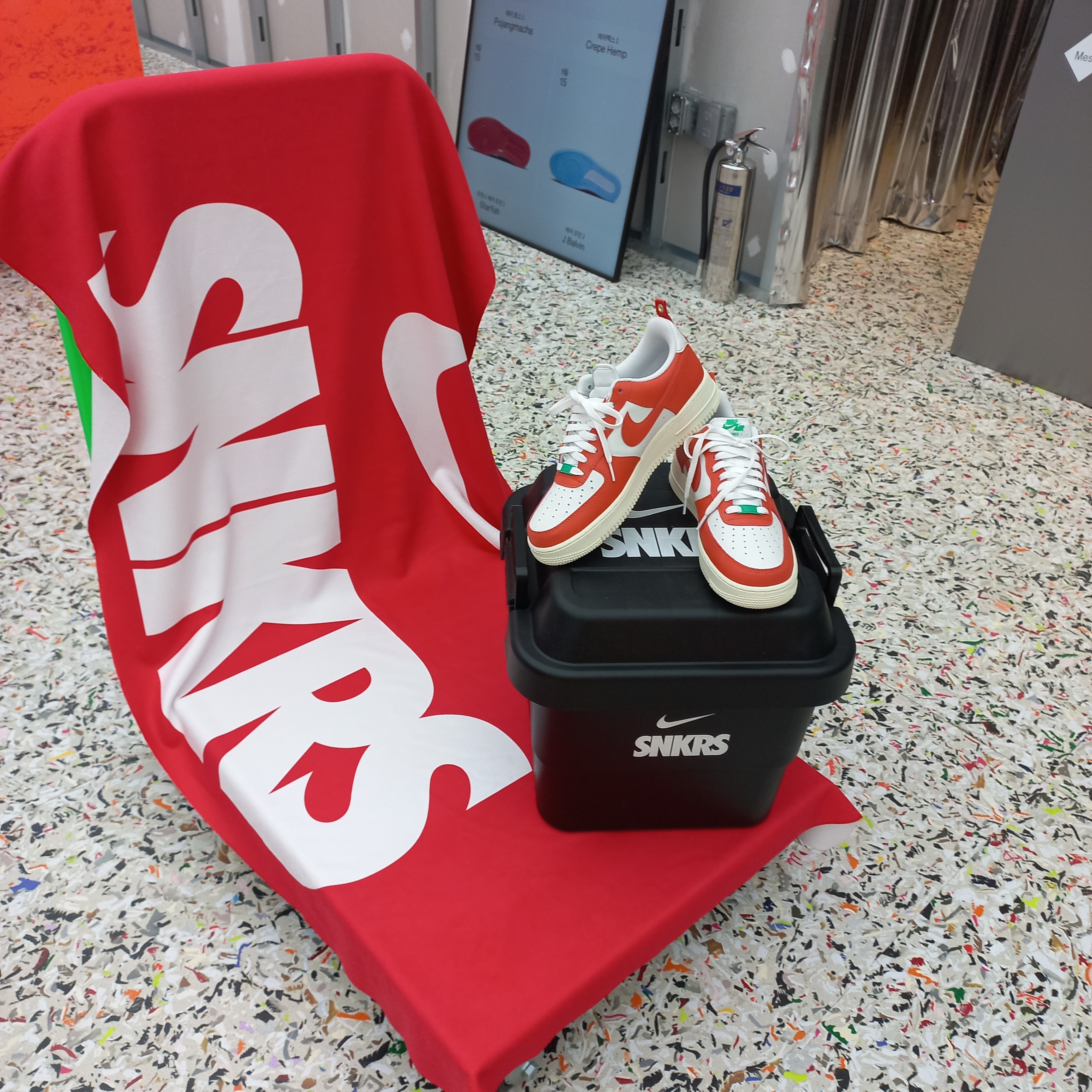 Nike Air Force 1 '07 LV8 Pojangmacha 착용 스타일 - 1