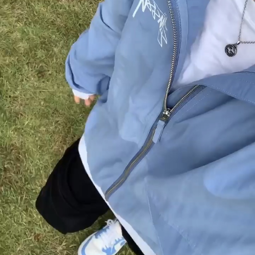 Stussy Wave Dye Beach Shell Jacket Laguna Blue, (W) Jordan 1 Elevate Low SE University Blue 착용 스타일