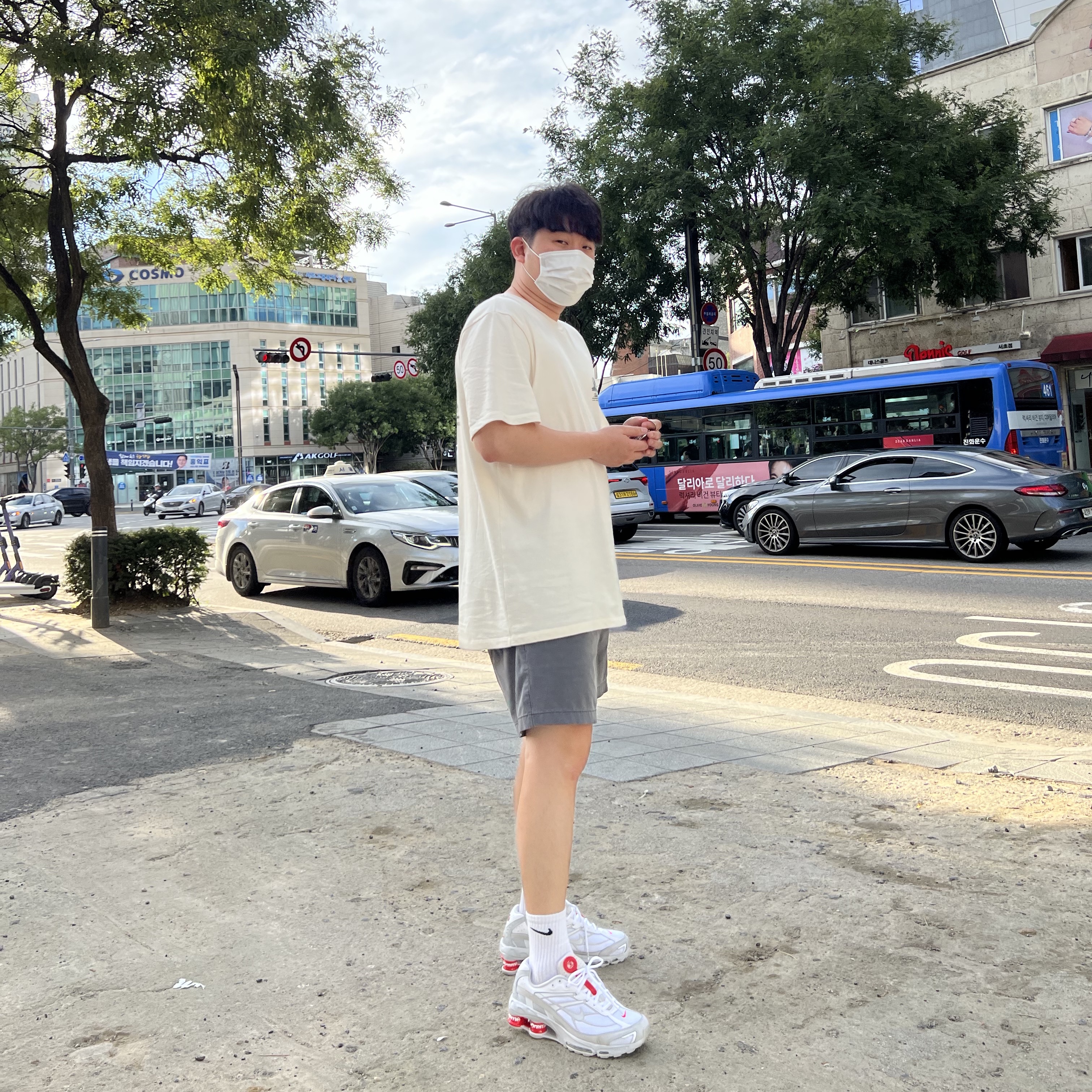 Nike x Supreme Shox Ride 2 SP White 착용 스타일