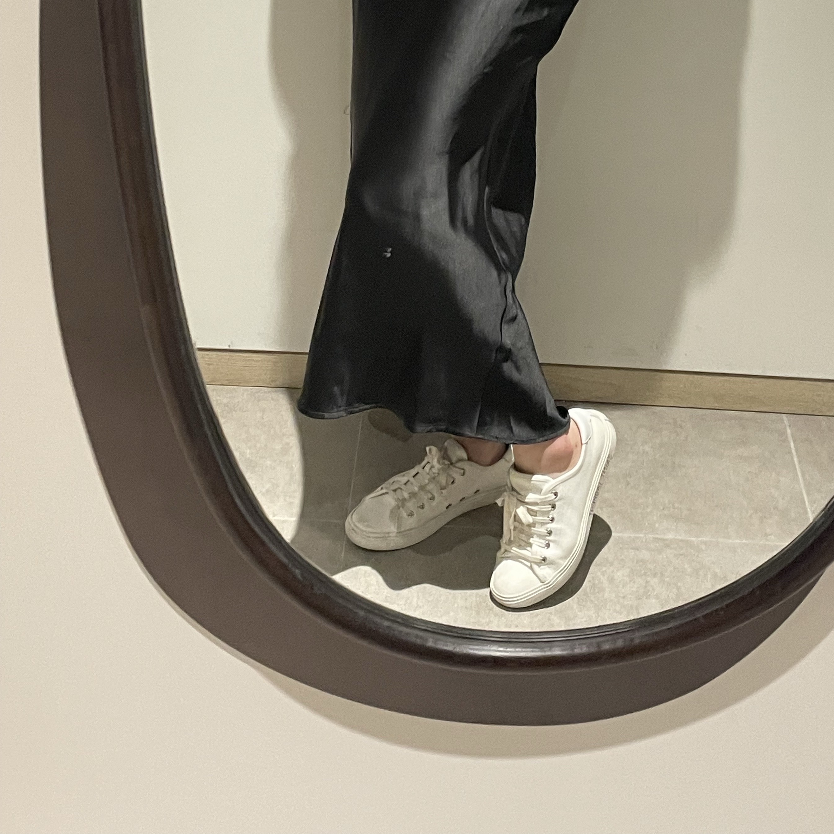 (W) Saint Laurent Malibu Sneakers in Canvas and Leather Optic White 착용 스타일
