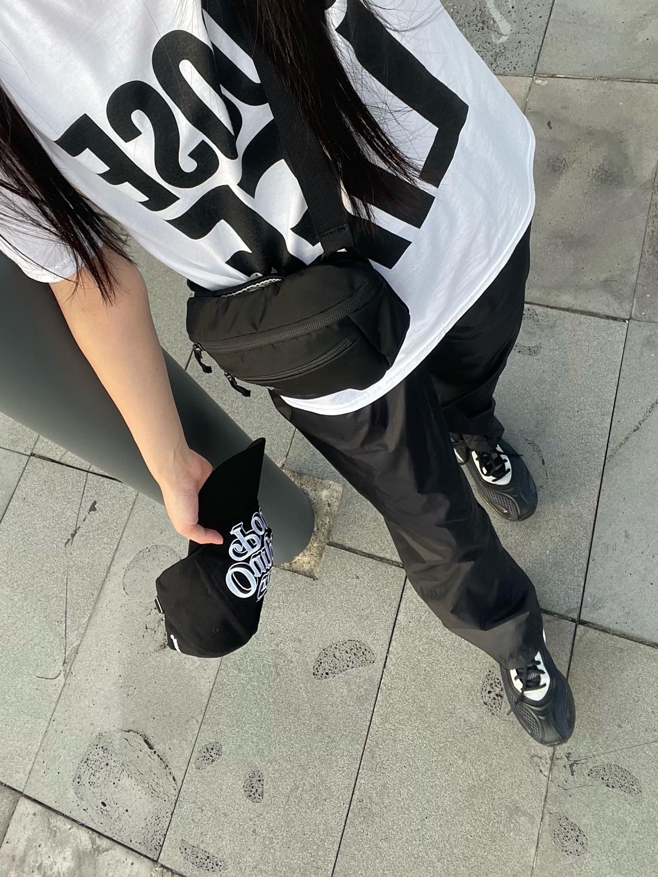 Arc'teryx Mantis 2 Waistpack Black, Asics x Kiko Kostadinov Gel-Sokat 2 Carrier Grey 착용 스타일 - 2