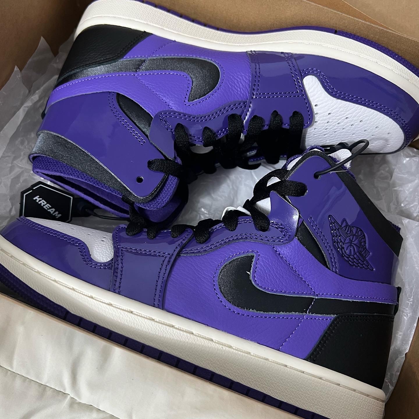(W) Jordan 1 Zoom Air CMFT Purple Black 착용 스타일 - 3