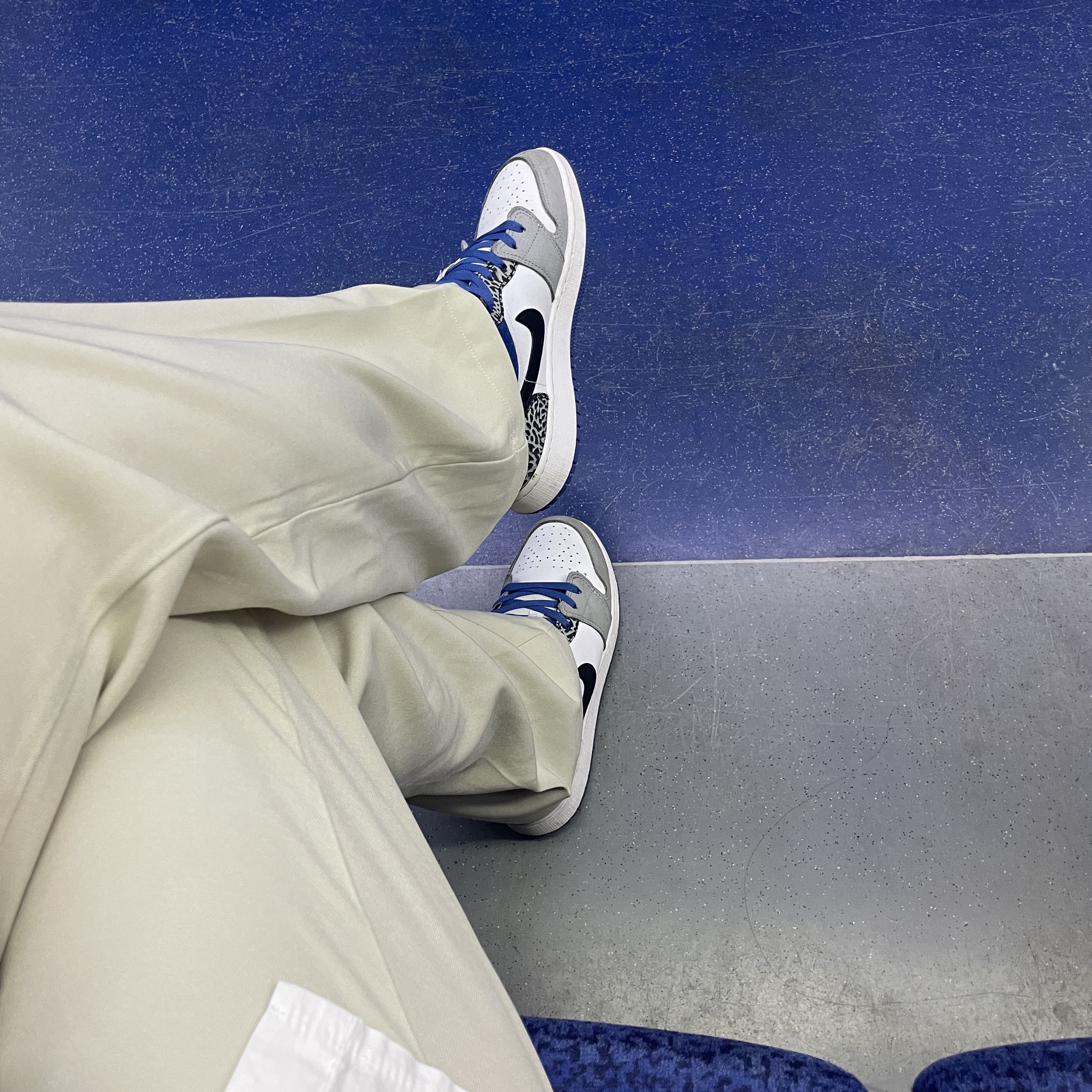 (GS) Jordan 1 Low SE White Dark Marina Blue Cement Grey 착용 스타일